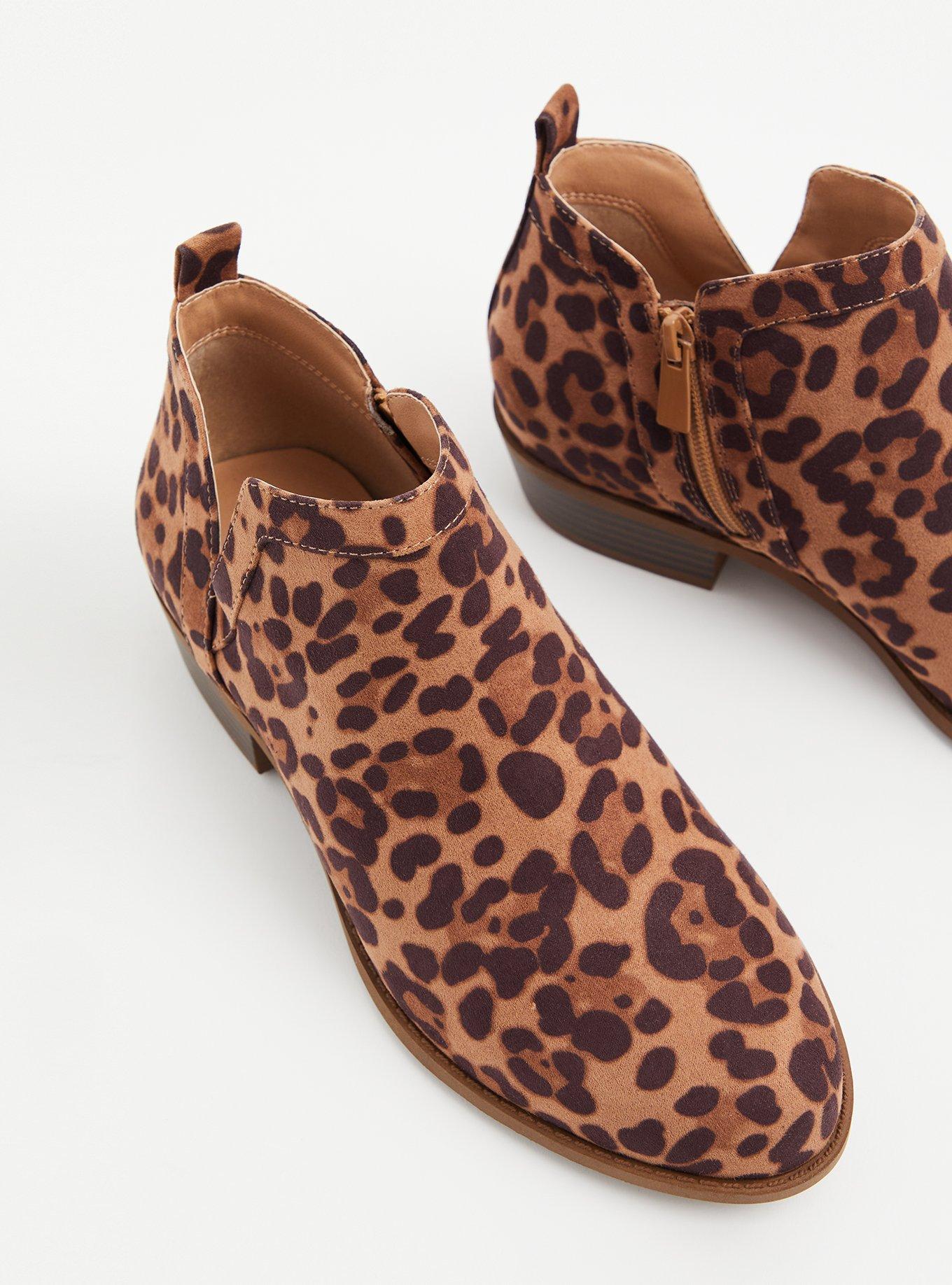 V-Cut Ankle Bootie (WW), ANIMAL, alternate