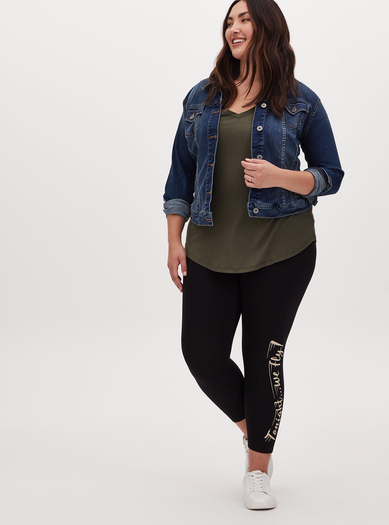 Plus Size - Disney Hocus Pocus Tonight We Fly Broom Crop Legging - Torrid