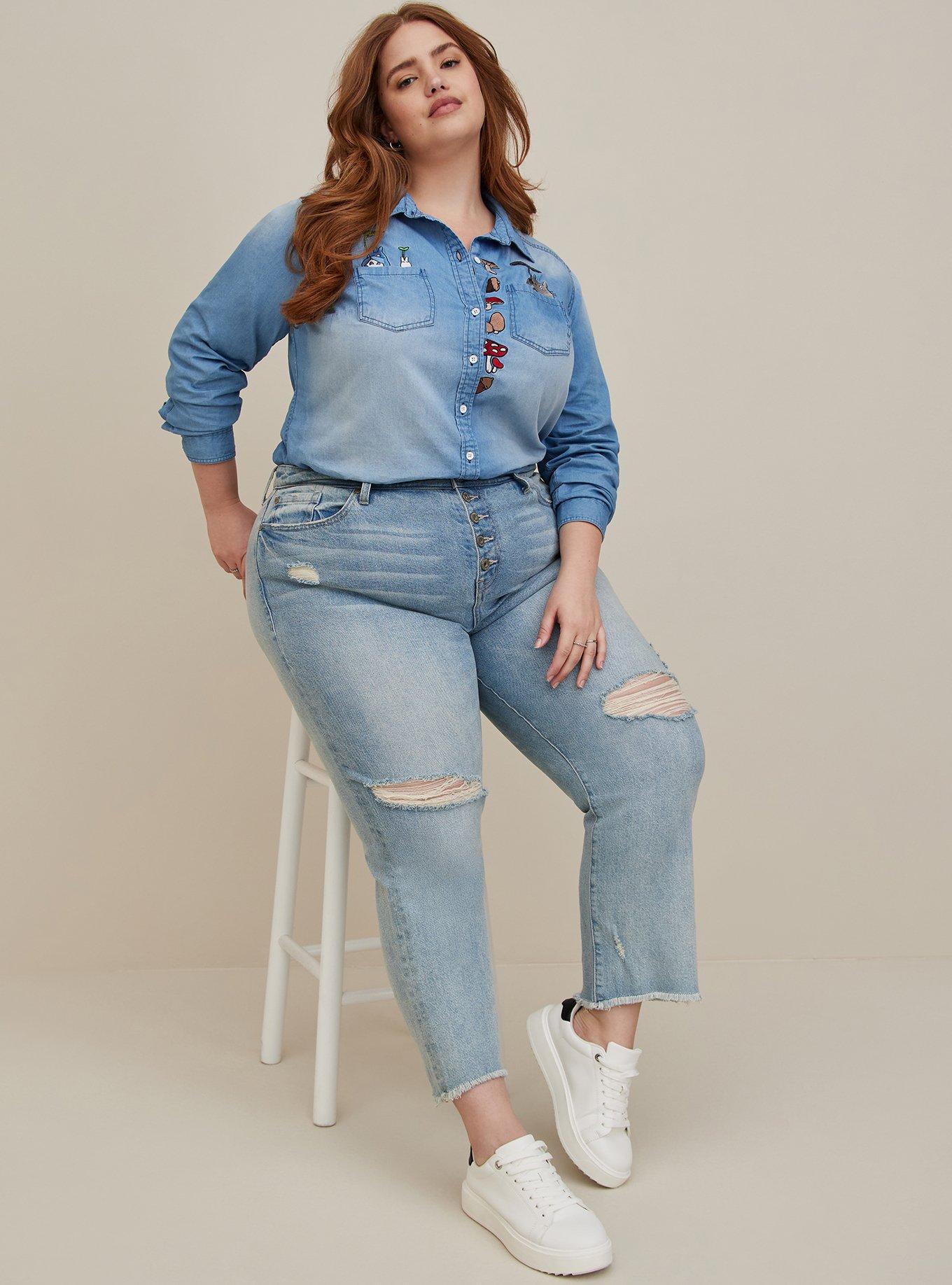 Plus Size Her Universe Studio Ghibli My Neighbor Totoro Garden Chambray Shirt, LIGHT WASH, alternate