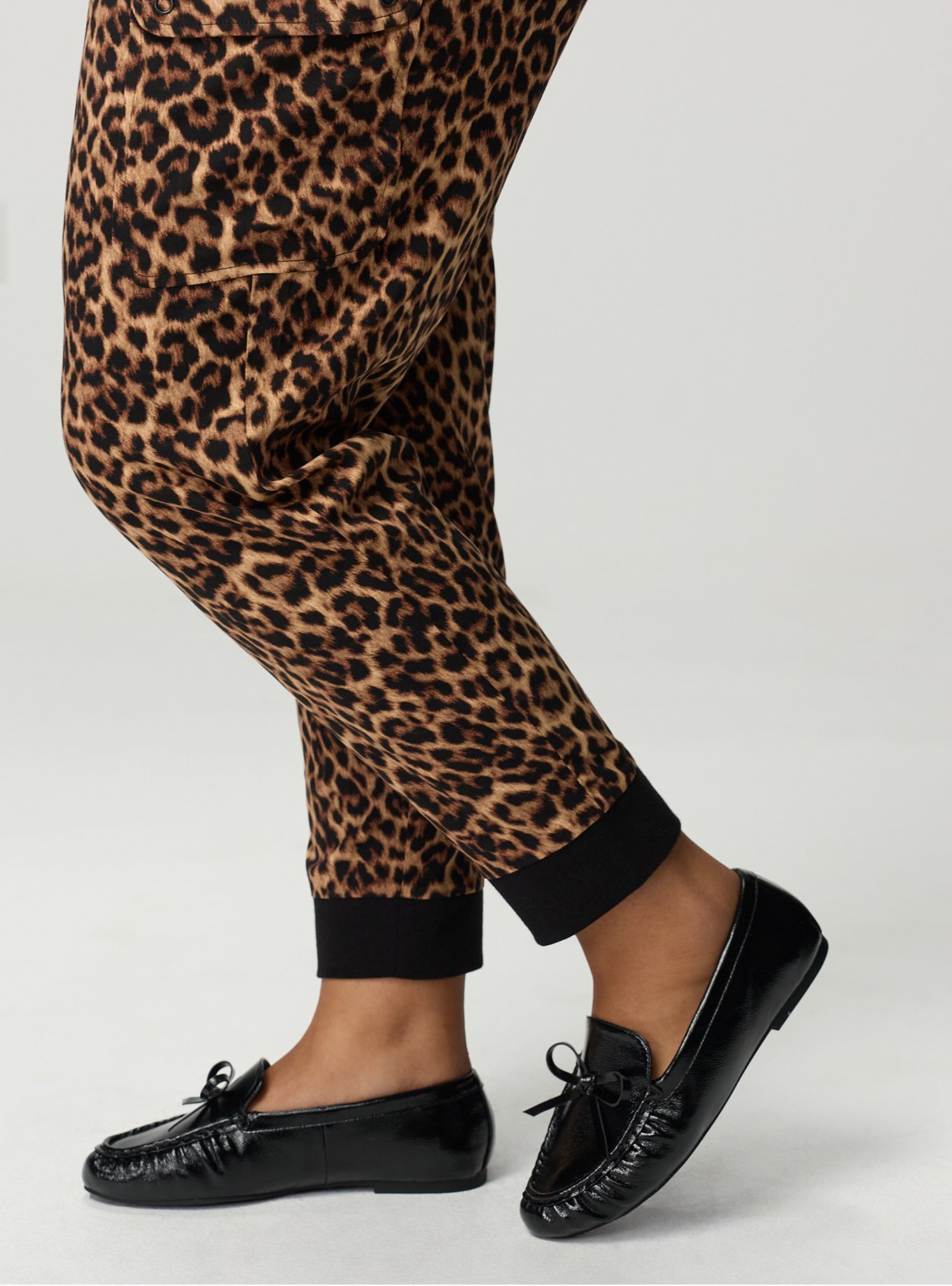 Relaxed Fit Cargo Jogger, ON THE PROWL LEOPARD MULTI, alternate