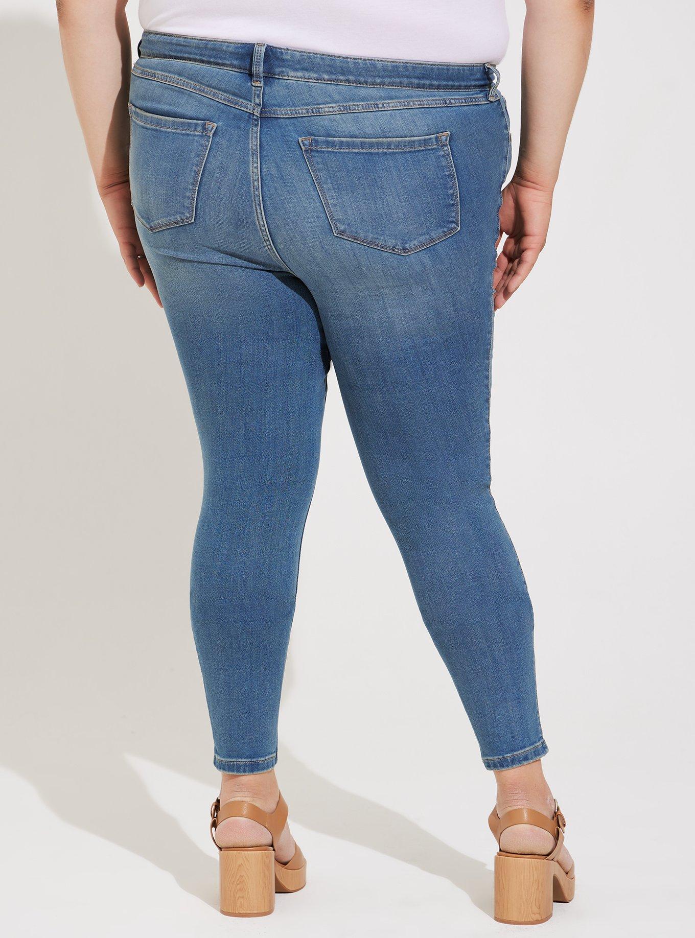 Torrid Solid Blue Jeans Size 20 (Plus) - 64% off