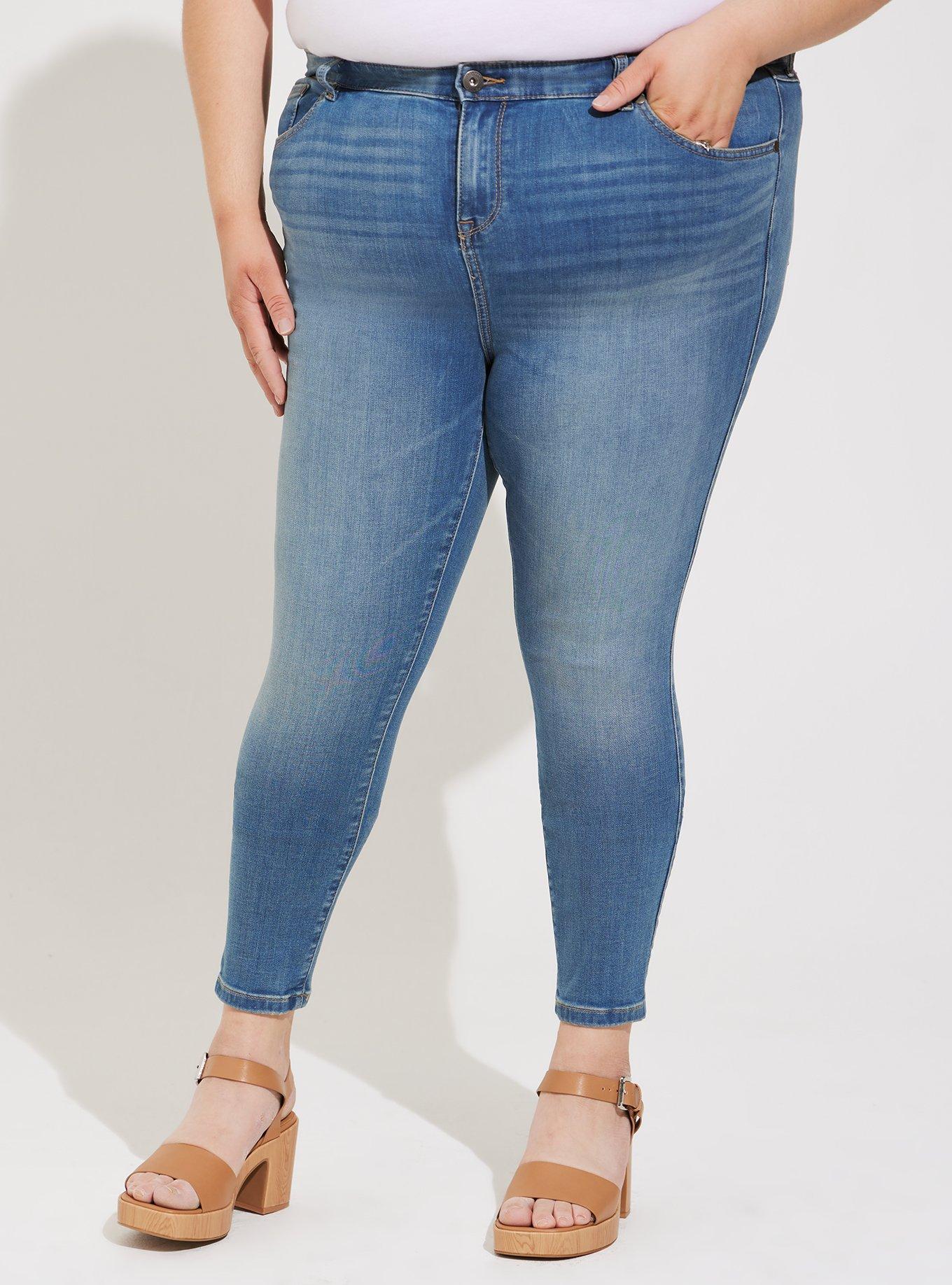 Skinny Leg Jeans On A Plus Size Lee® Women's Plus Ultra Lux