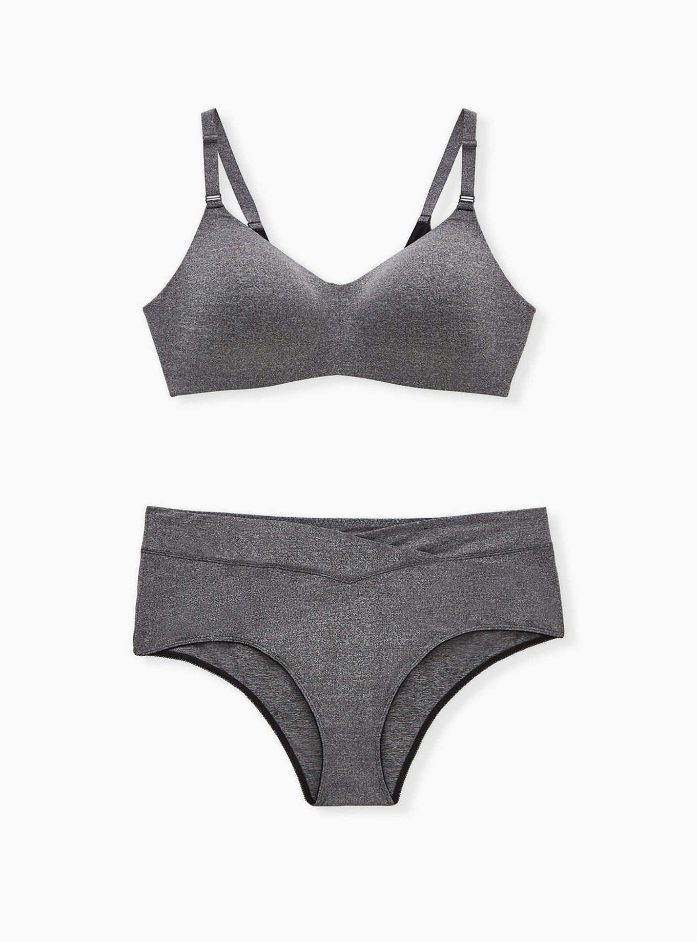 Uniqlo Canada - The AIRism Bra Tops are a dream to wear