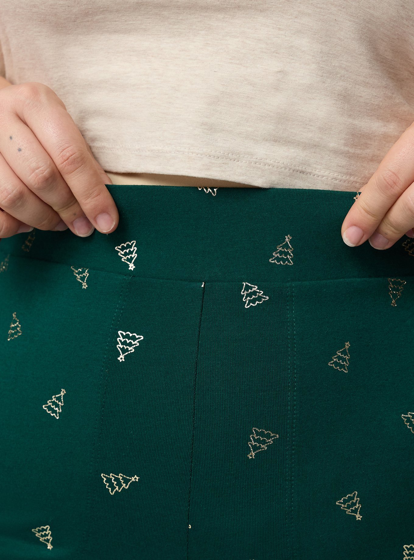 Full-Length Pocket Legging, FOIL CHRISTMAS TREES  GREEN, alternate