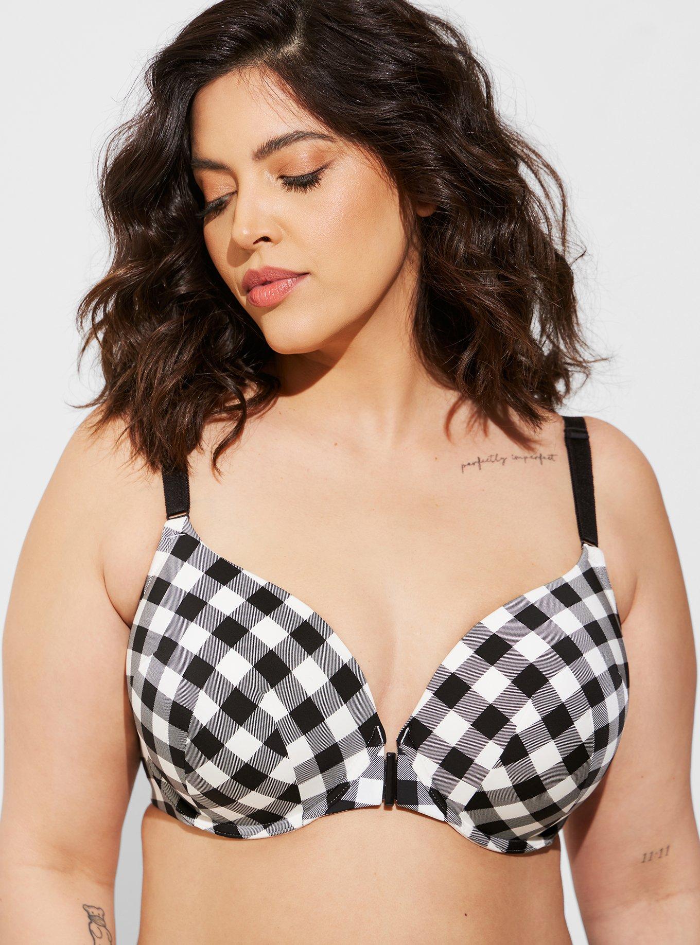 Torrid can't even have right sizes for their model photos, this bra doesn't  even looks like it fits : r/PlusSizeFashion