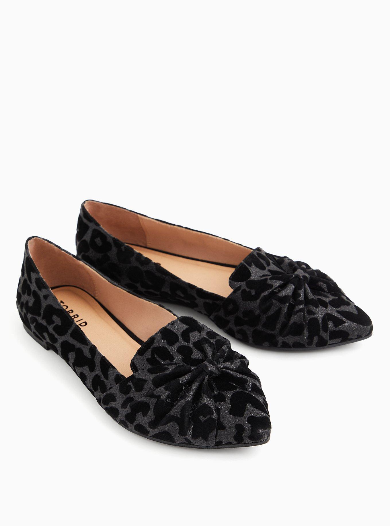 Plus Size Shimmer Bow Pointed Toe Loafer (WW), BLACK, alternate