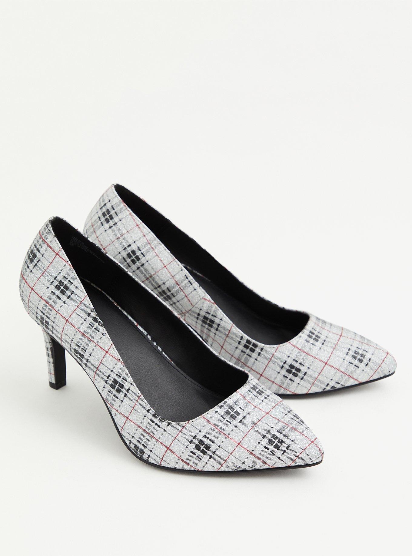 Black and white plaid hot sale pumps