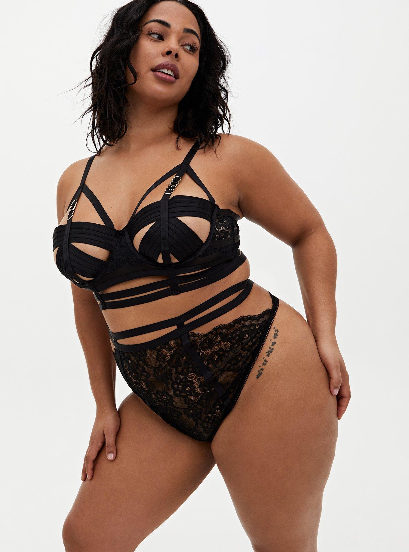 YOURS Curve Plus Size Black Lace Underwire Bra