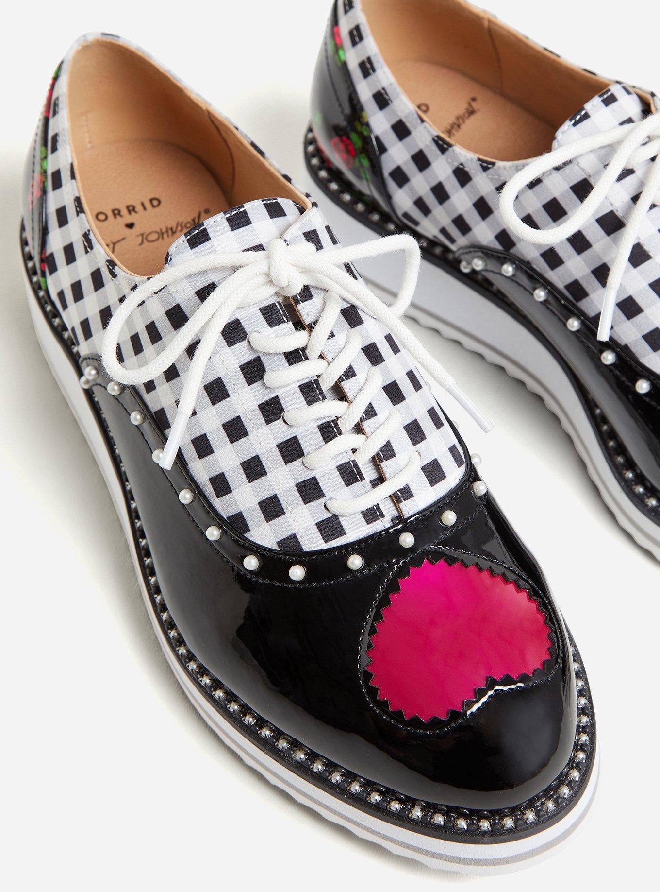 Betsey johnson black and white shoes sales