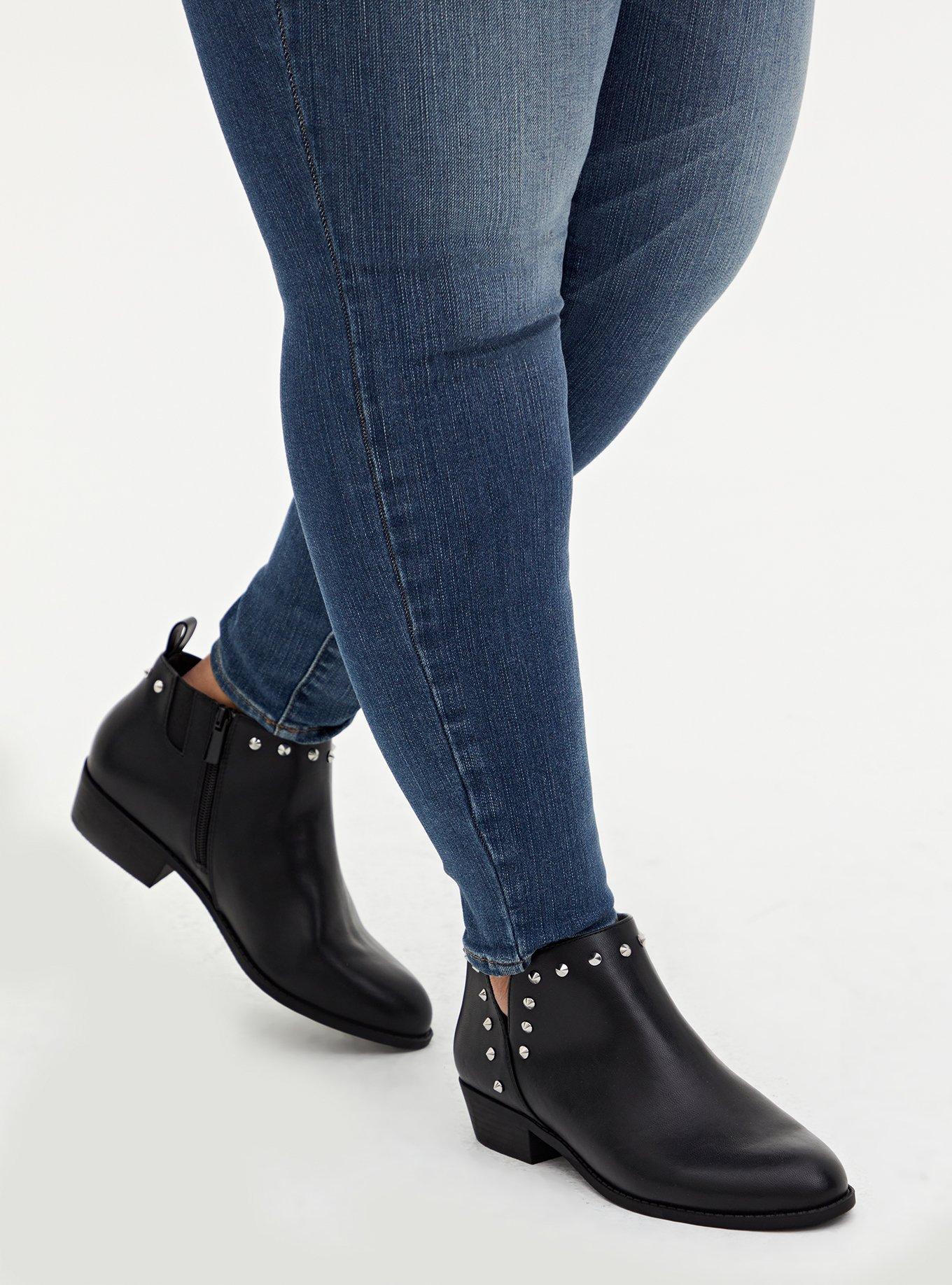 V-Cut Ankle Bootie (WW), BLACK, hi-res
