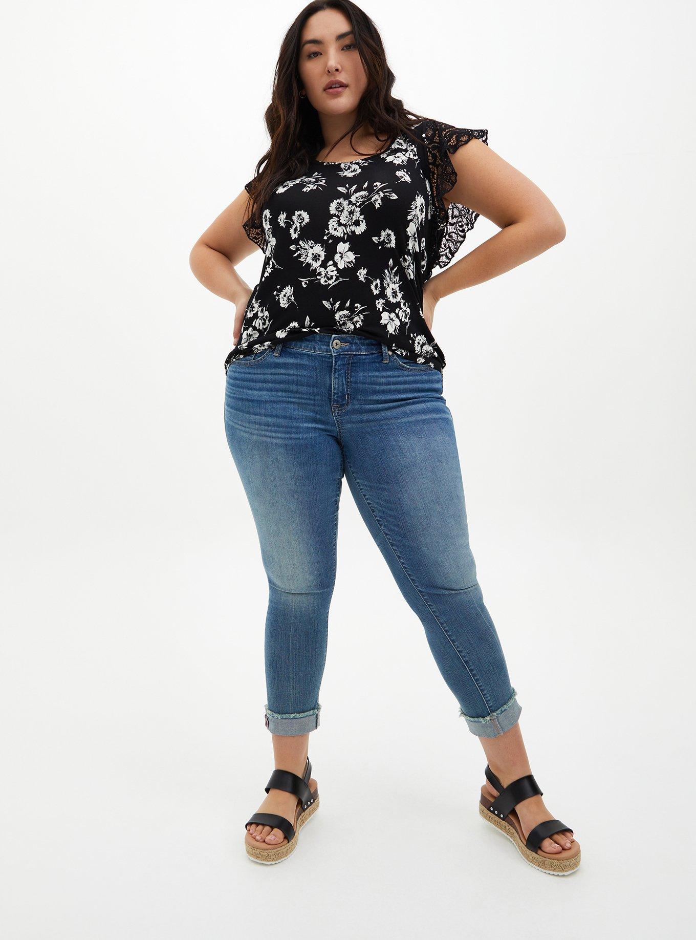 Super Soft Scoop Neck Lace Flutter Sleeve Top, BLACK FLORAL, alternate