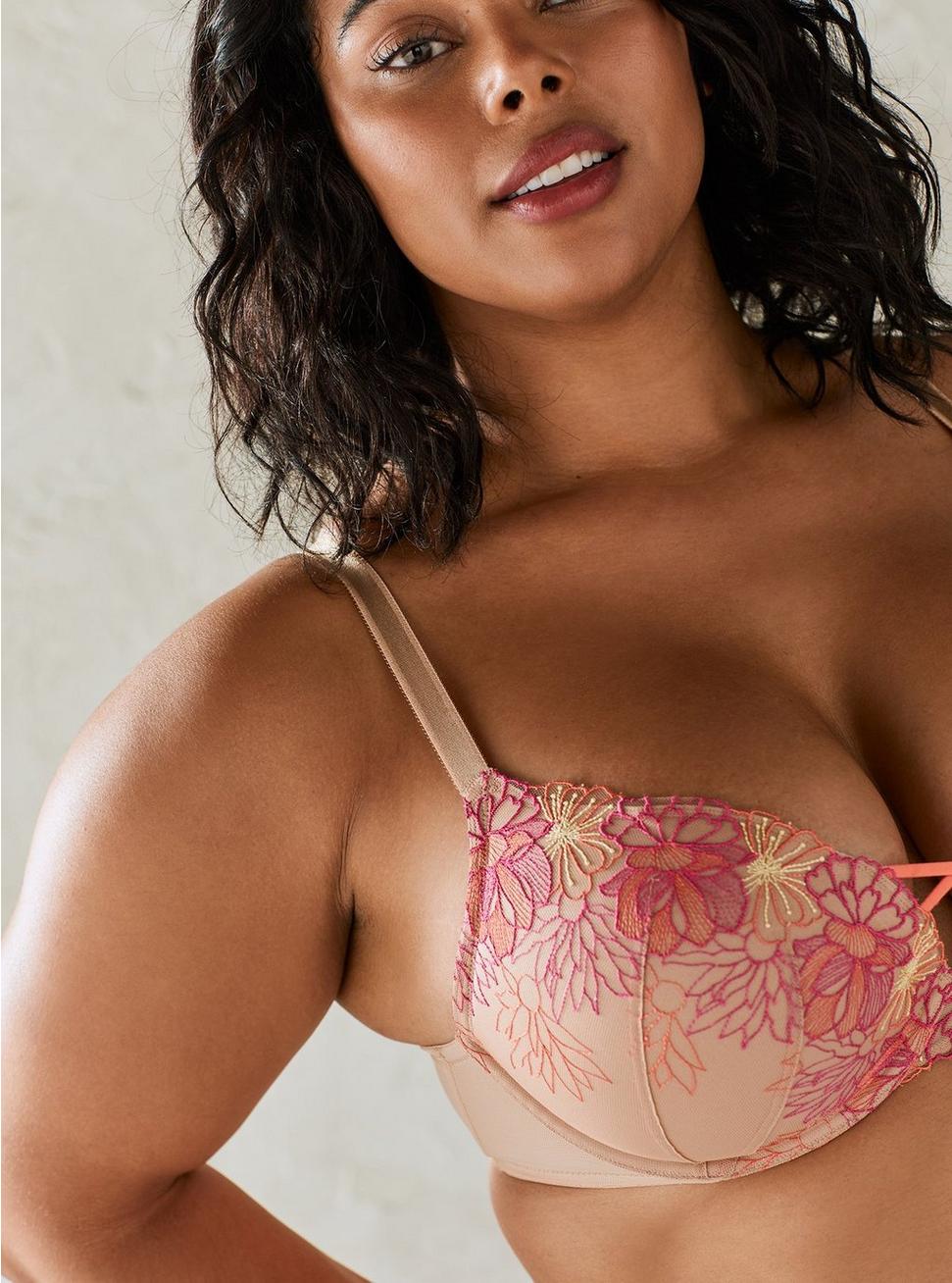 Plus Size - Embroidered X Front Push-Up Plunge Bra - Beige Lace