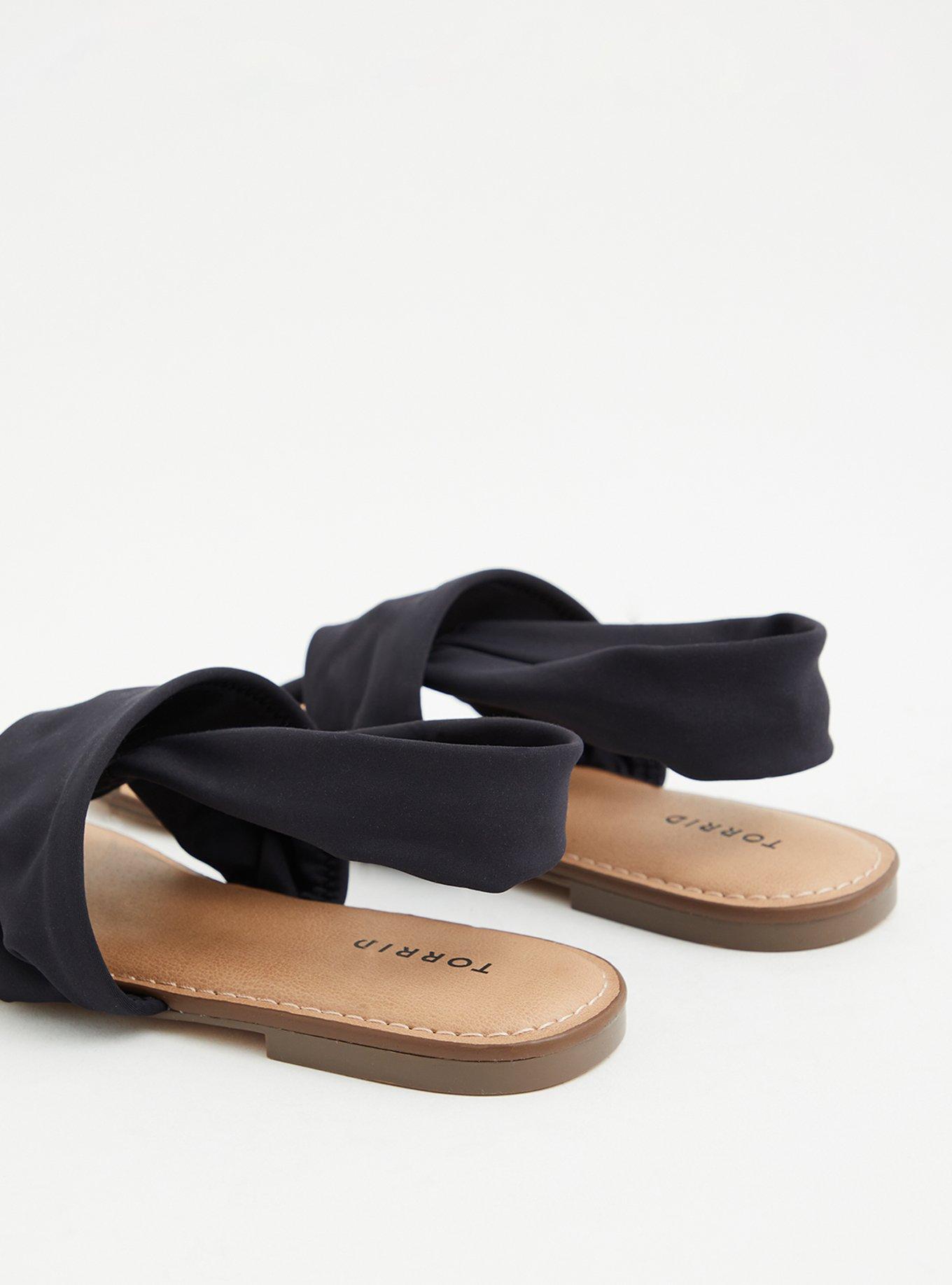 Sandals with fabric online straps