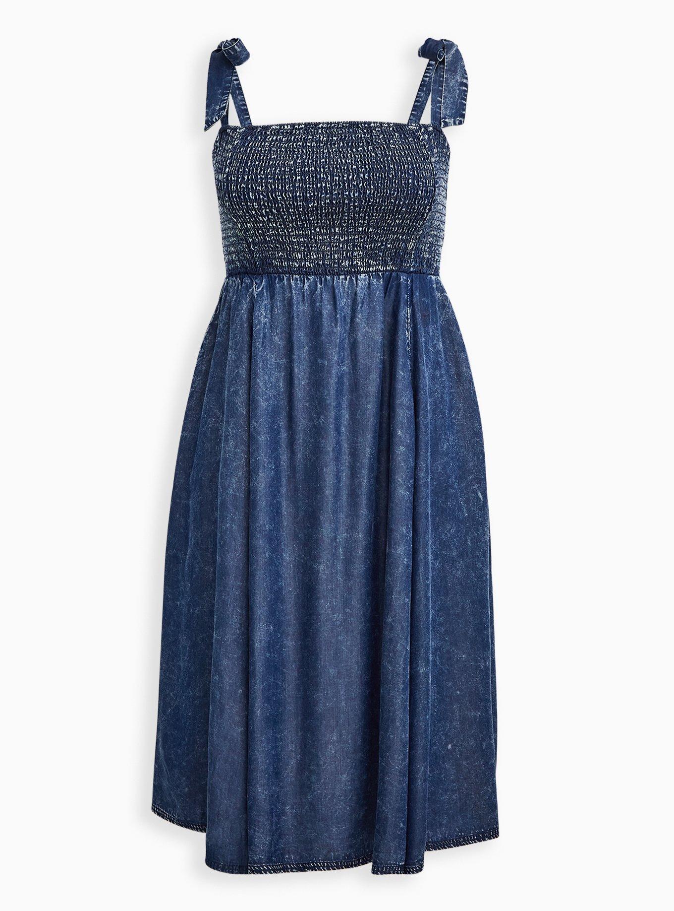PLUS CHAMBRAY SMOCKED TIERED MIDI DRESS