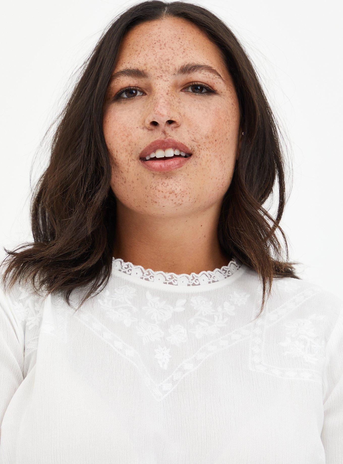 White Crinkle Gauze Embroidered Blouse