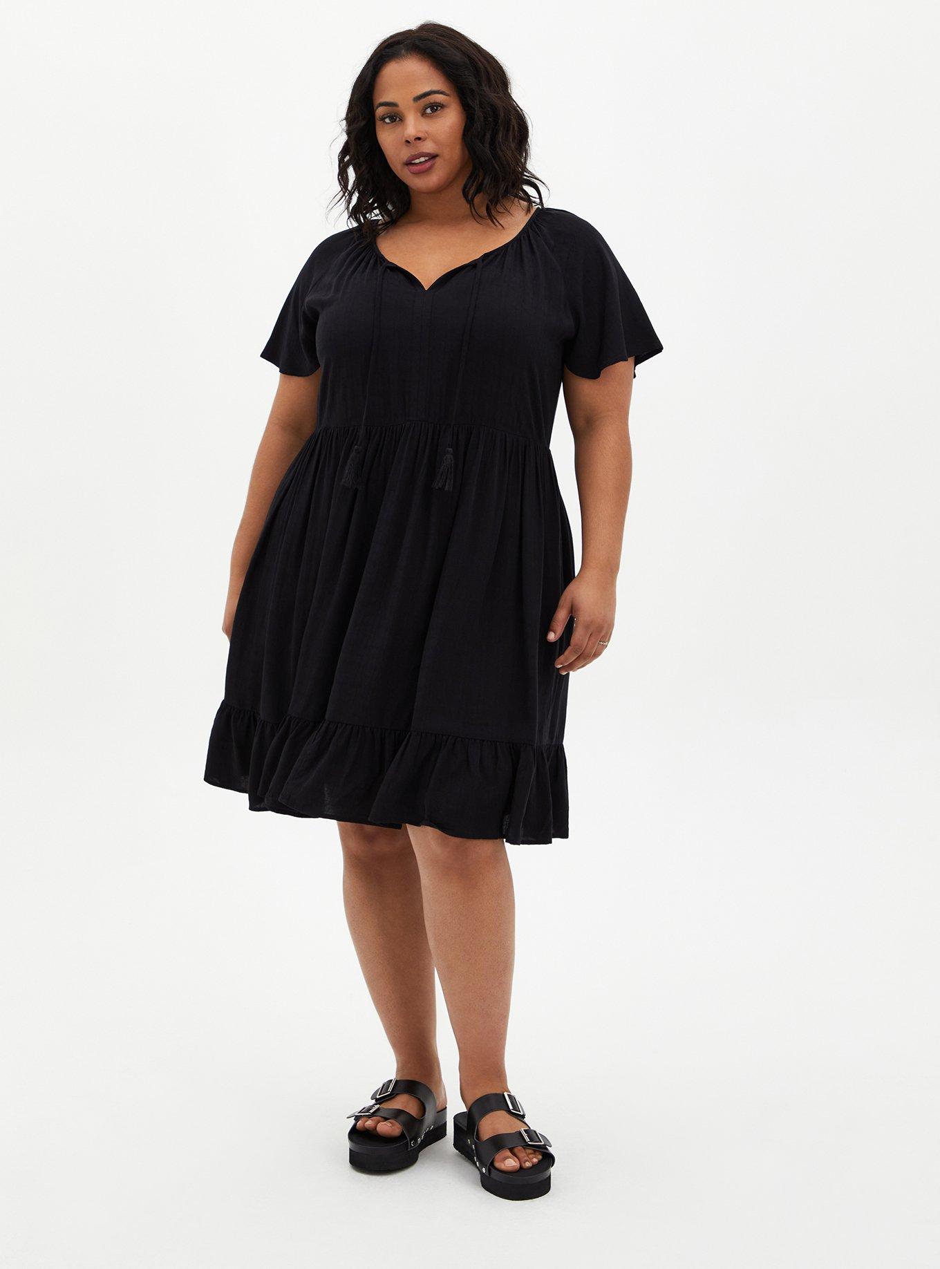 burgundy dressed Wine And Dine Dress nyla_collection_260959862887_position_49 an overlapping design with Size:30 Reg Simple Sweetheart Neck Black