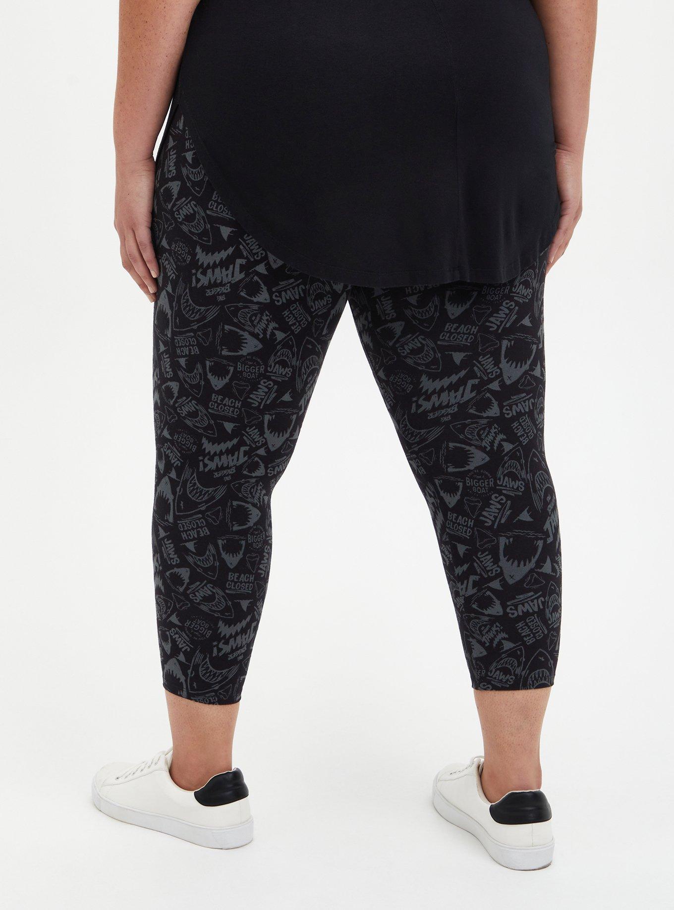 Plus Size Jaws Crop Legging, DEEP BLACK, alternate