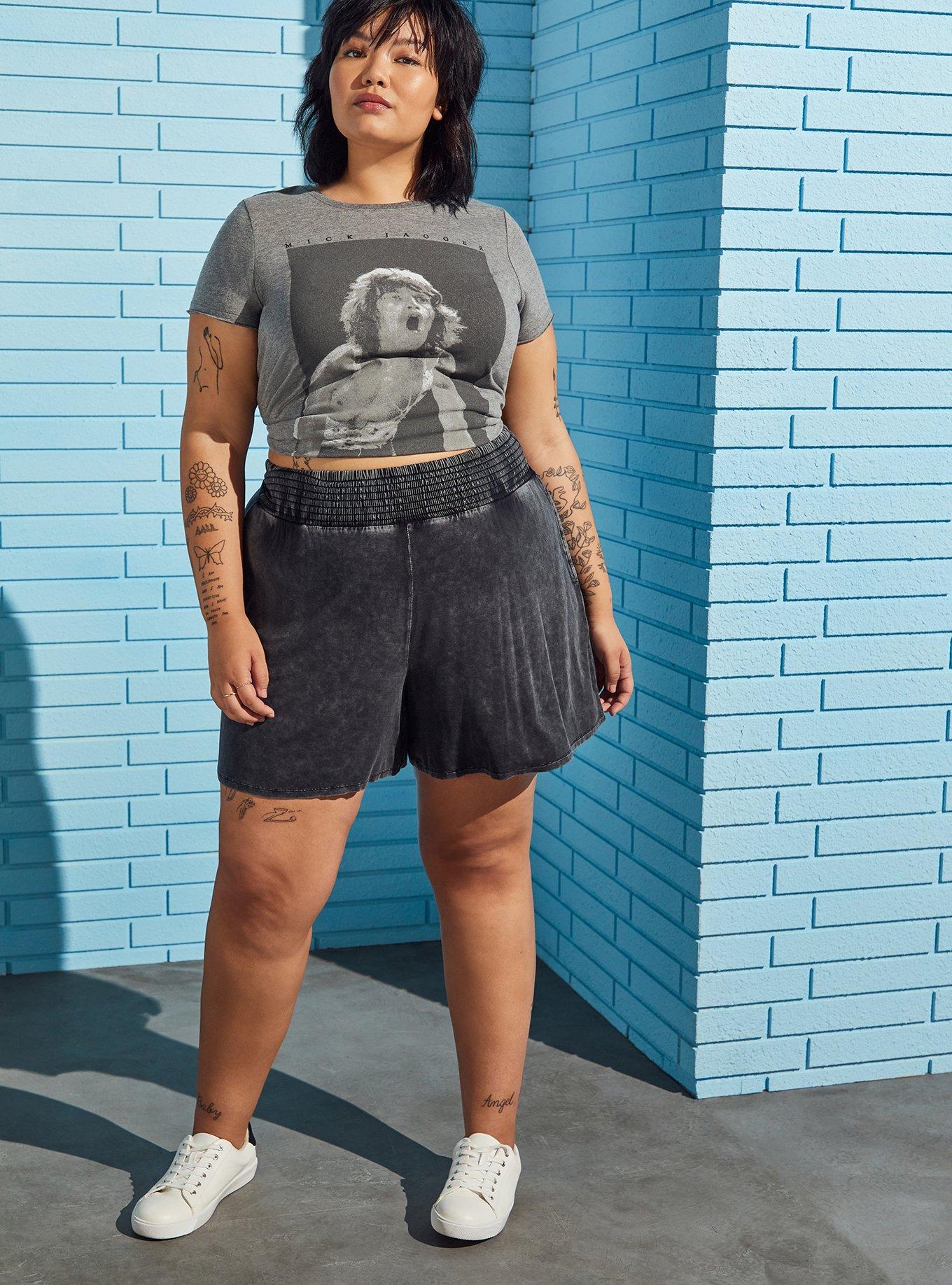 5 Inch Pull-On Super Soft High-Rise Short, BLACK WASH, alternate