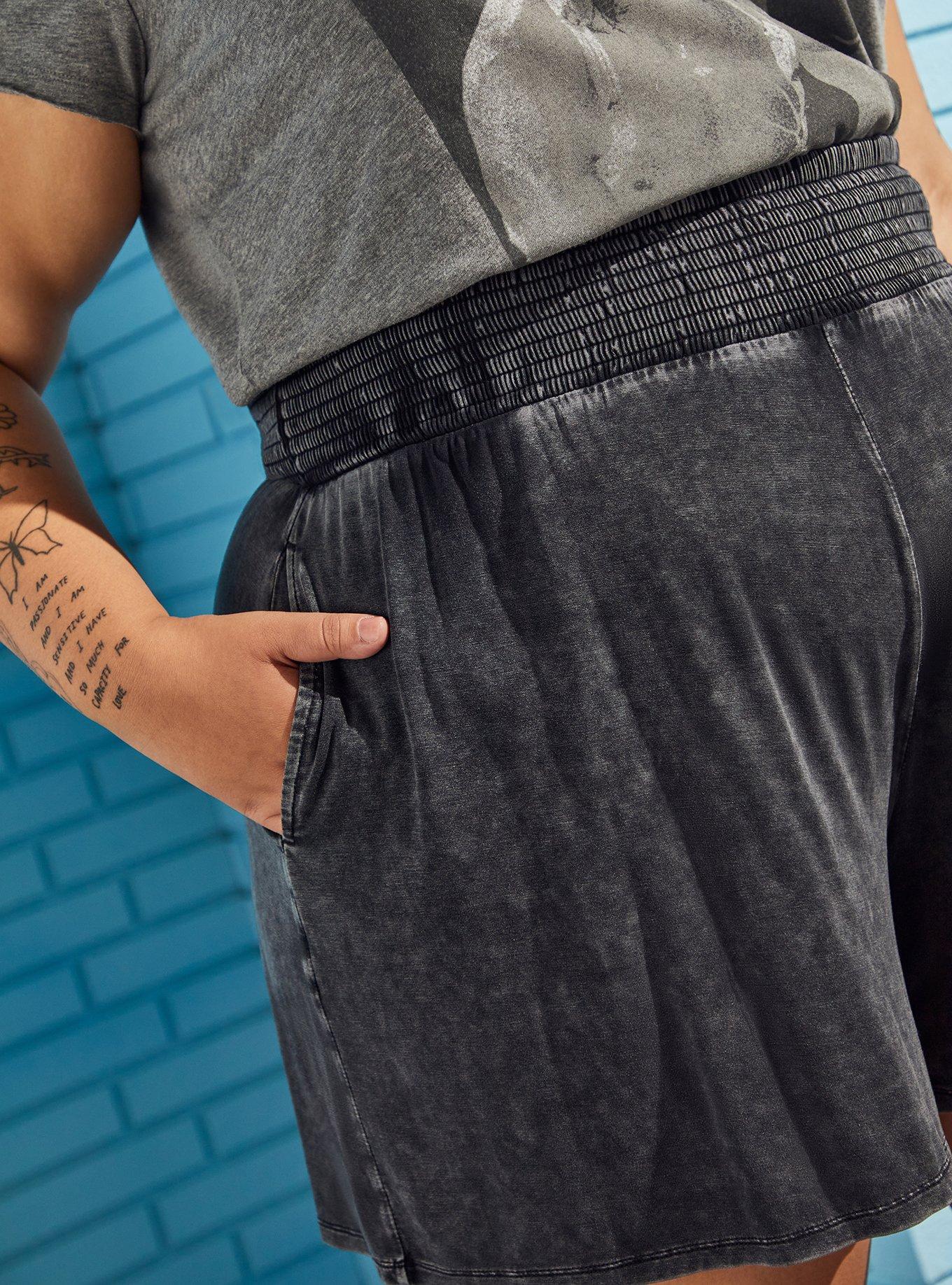 5 Inch Pull-On Super Soft High-Rise Short, BLACK WASH, alternate