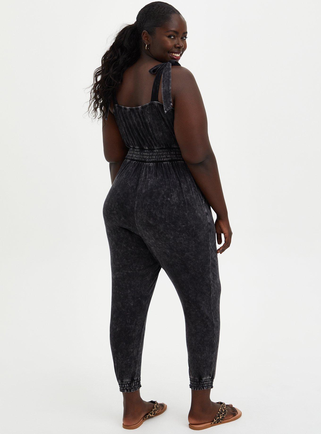 Forever 21 plus store size black jumpsuit