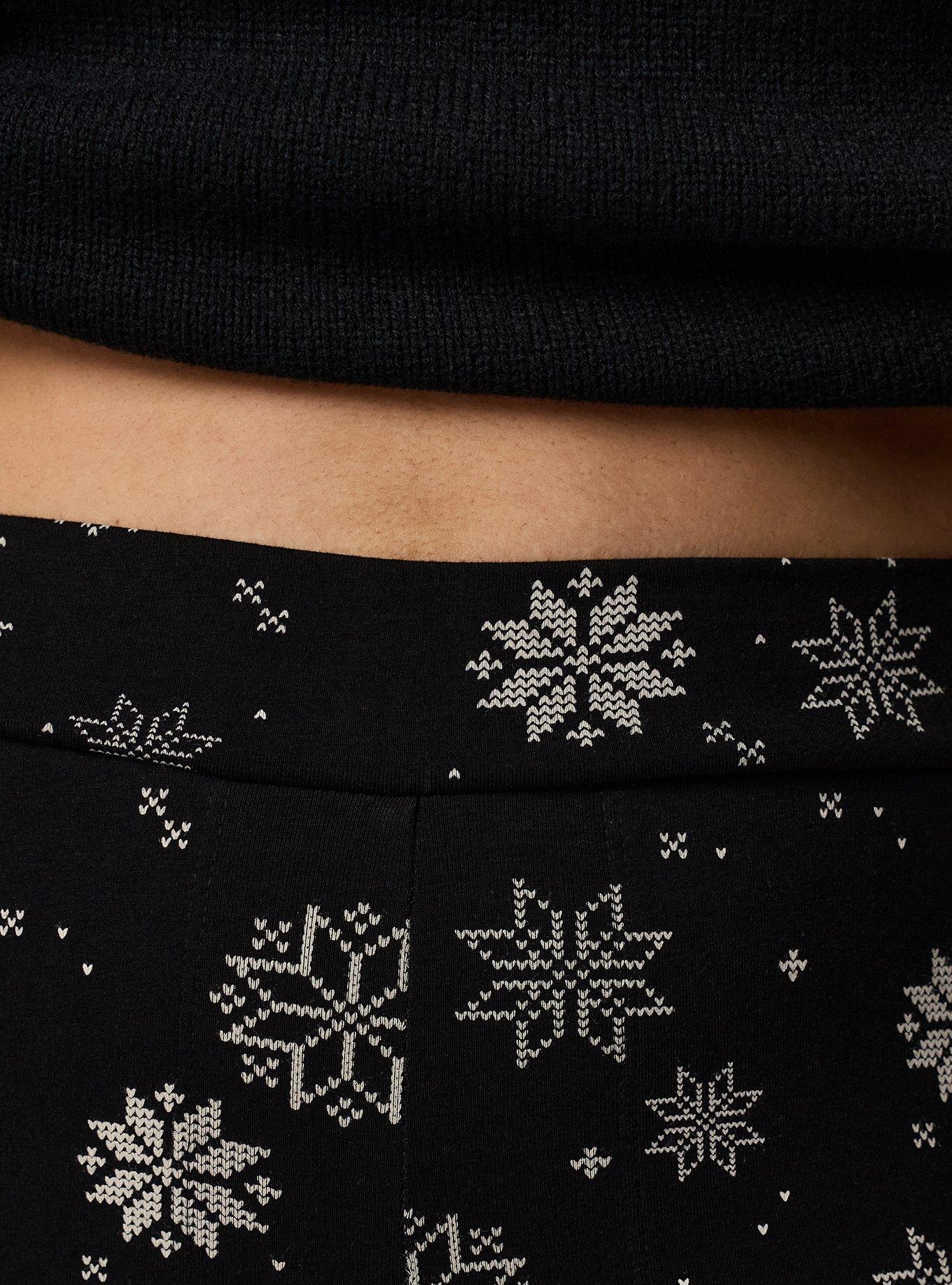 Crop Pocket Legging, KNIT SNOWFLAKES BLACK, alternate