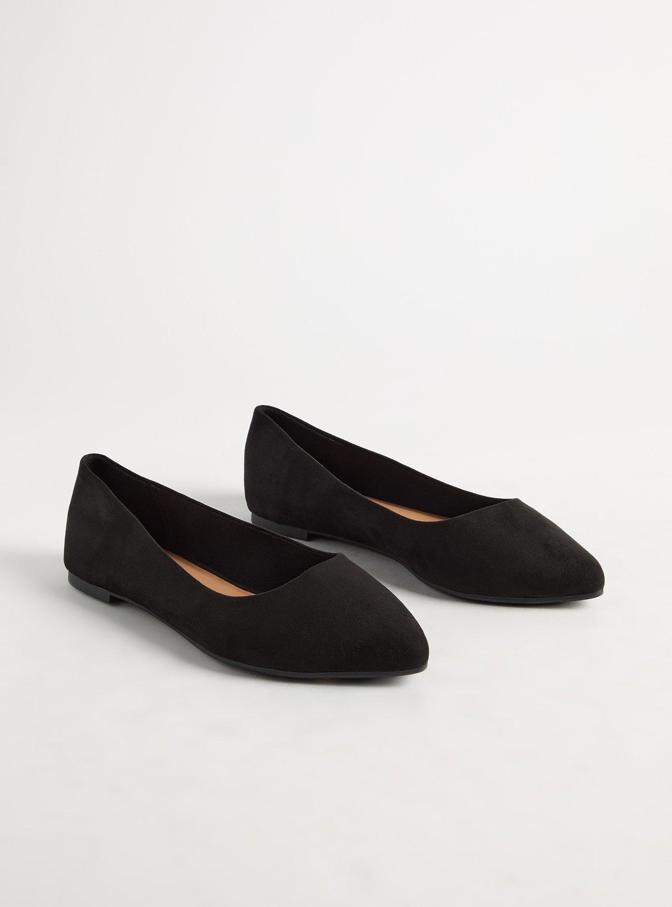 Pointed Toe Flat (WW