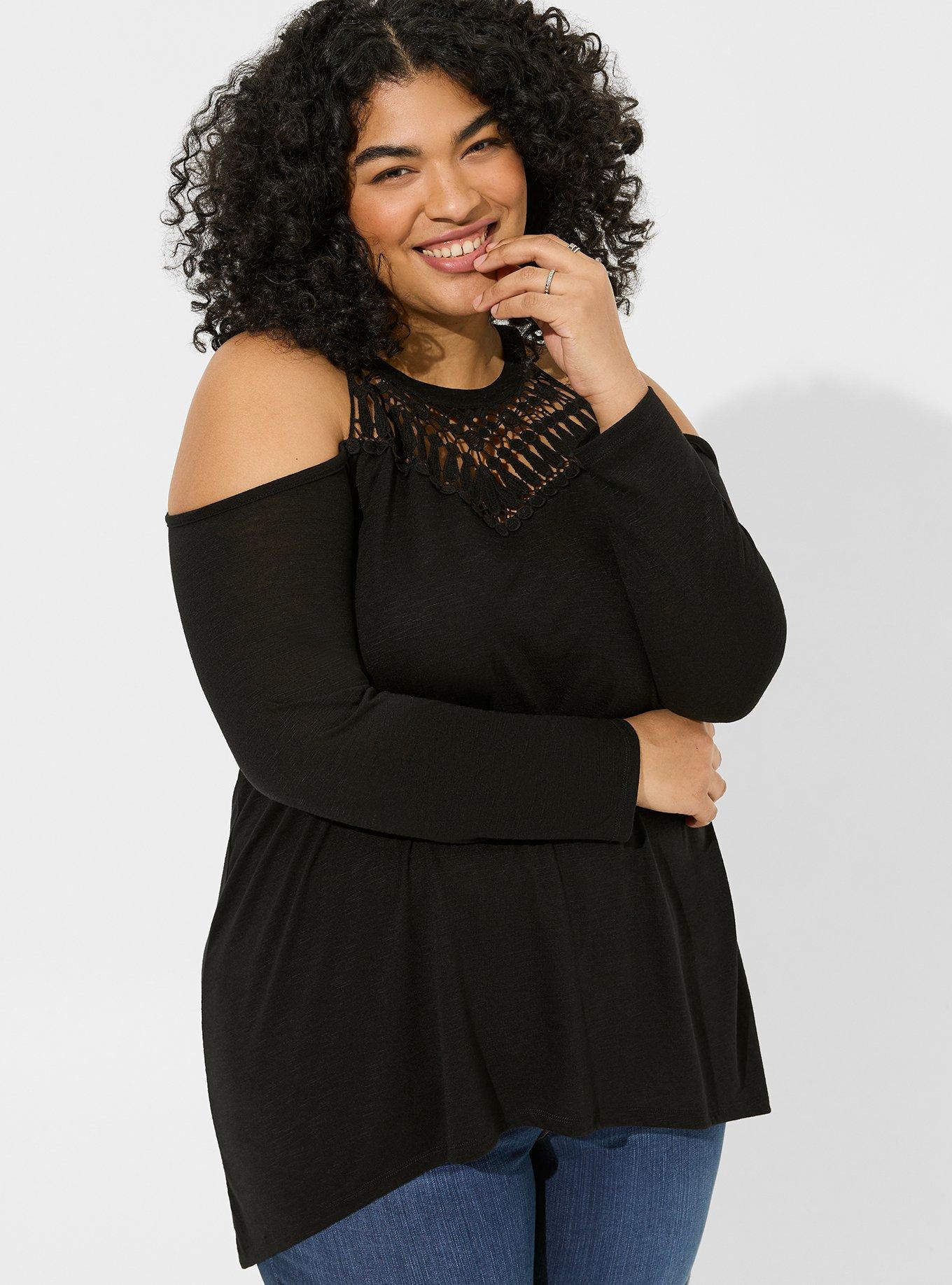 Plus Size - Knit Crochet Neck Cold Shoulder Sharkbite Hem Top - Torrid