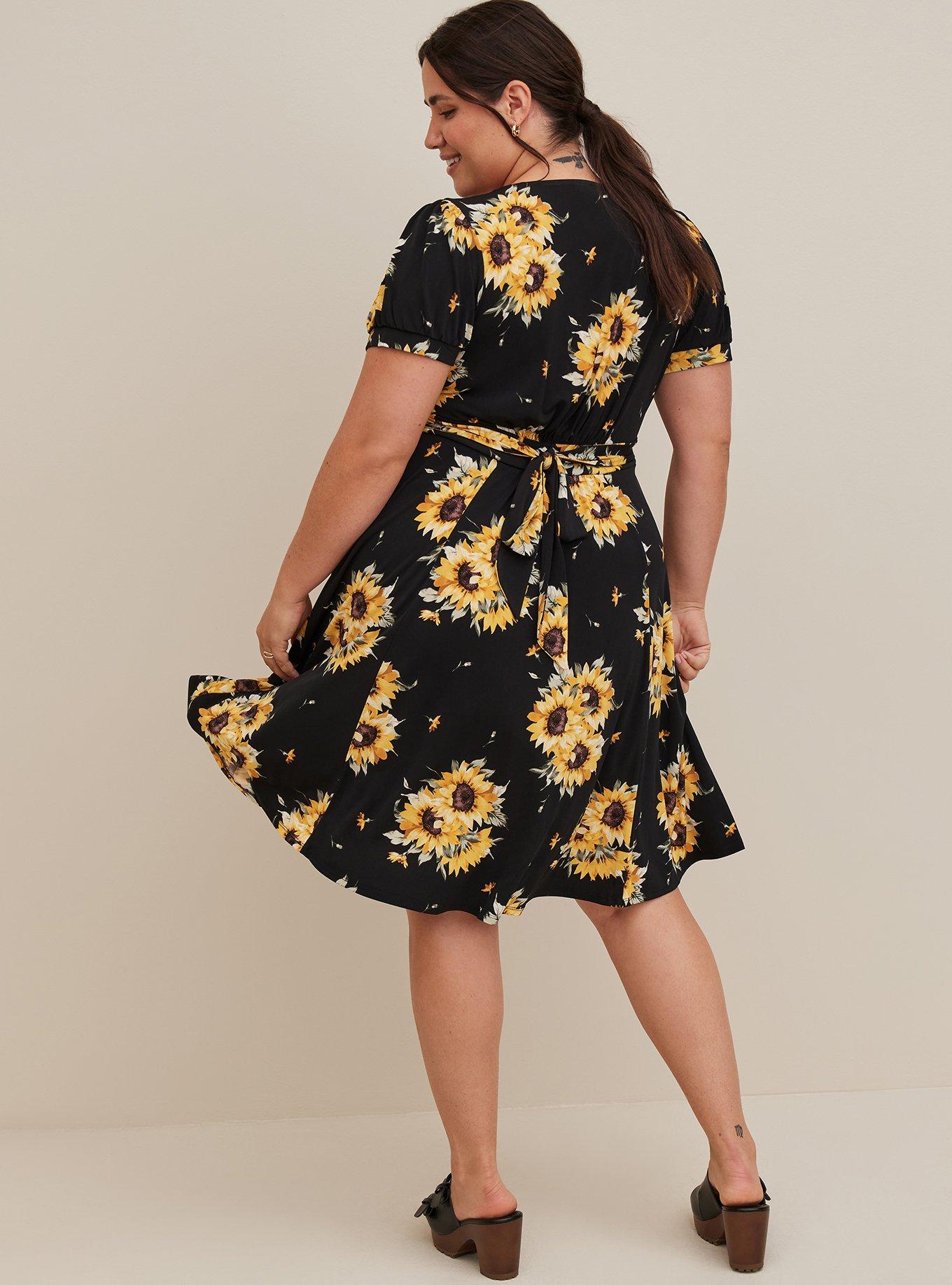 Torrid Sexy Black Floral Studio Knit Halter Skater Dress Plus Size