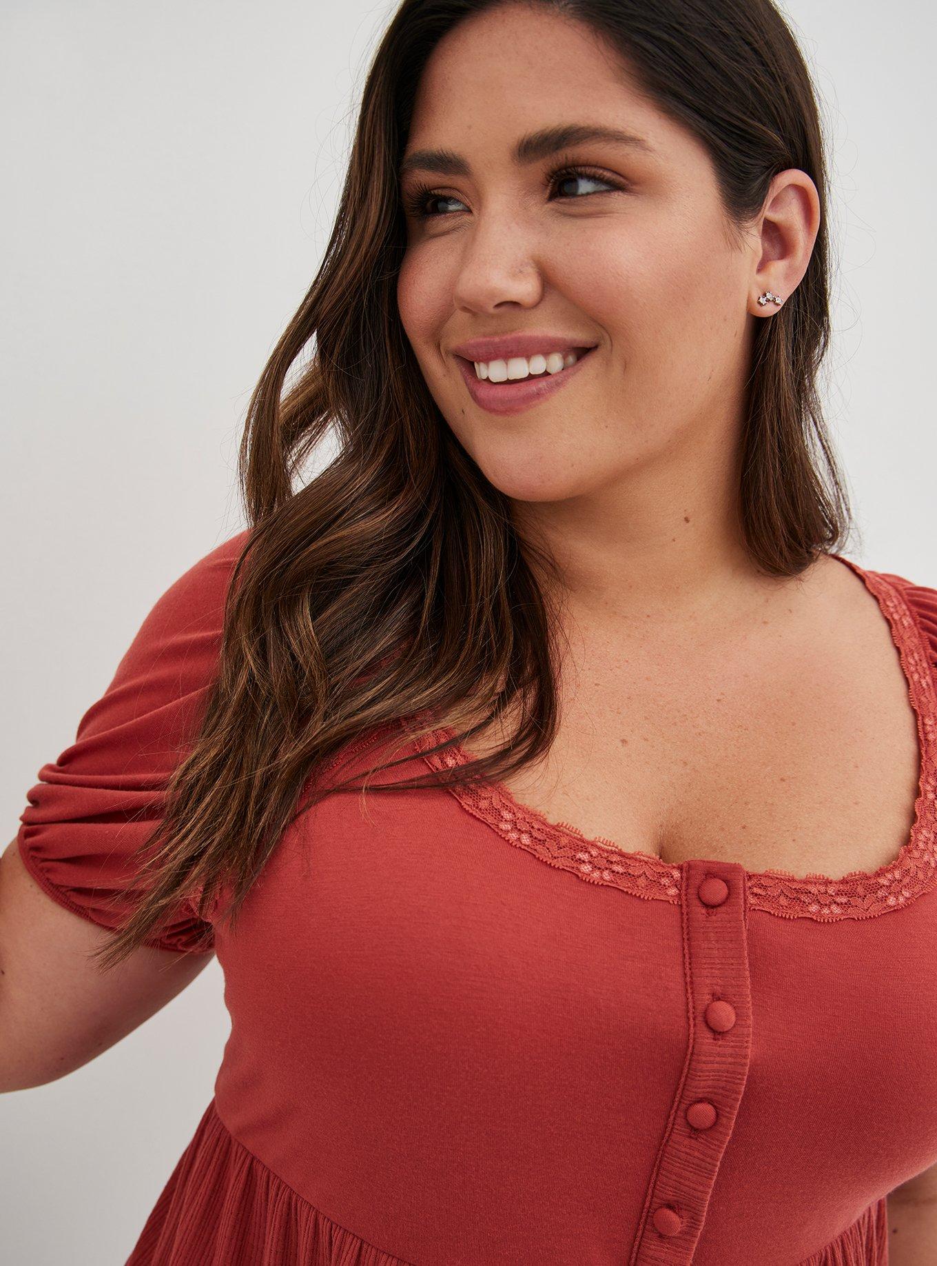 Plus Size Textured Jersey Scoop Neck Tiered Babydoll Top, , alternate