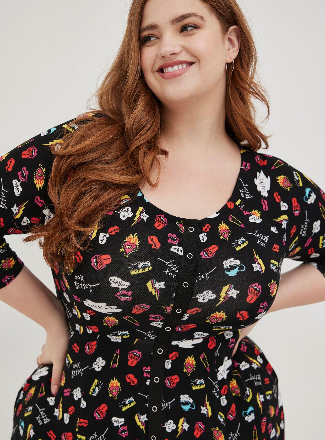 Betsey Johnson Raglan Babydoll Dress - Super Soft Convo Black, MULTI, hi-res