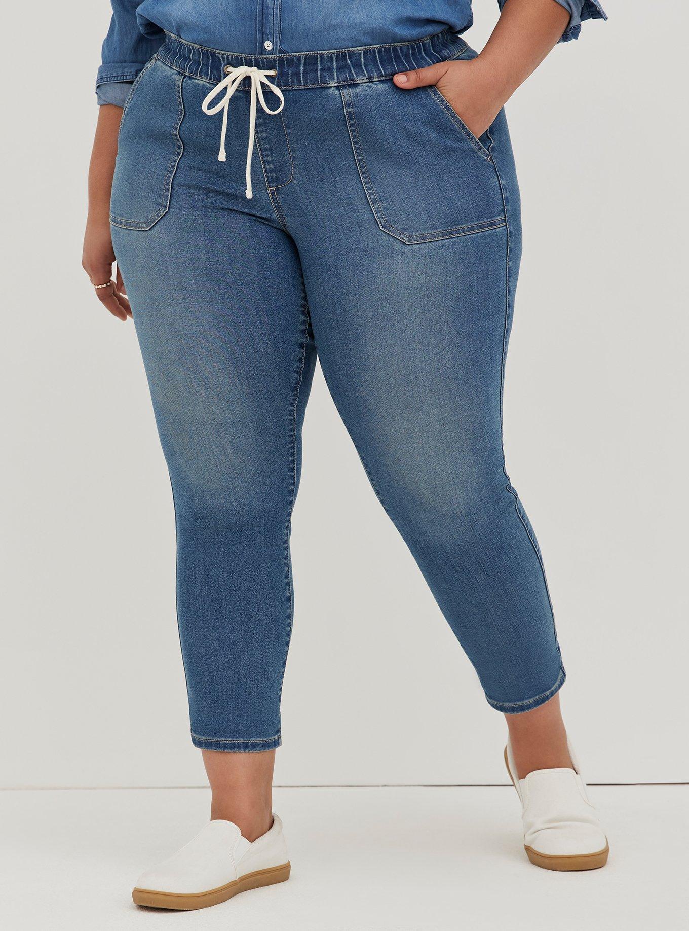 Crop Pull-On Boyfriend Super Soft Mid-Rise Jean, MARITIME, alternate