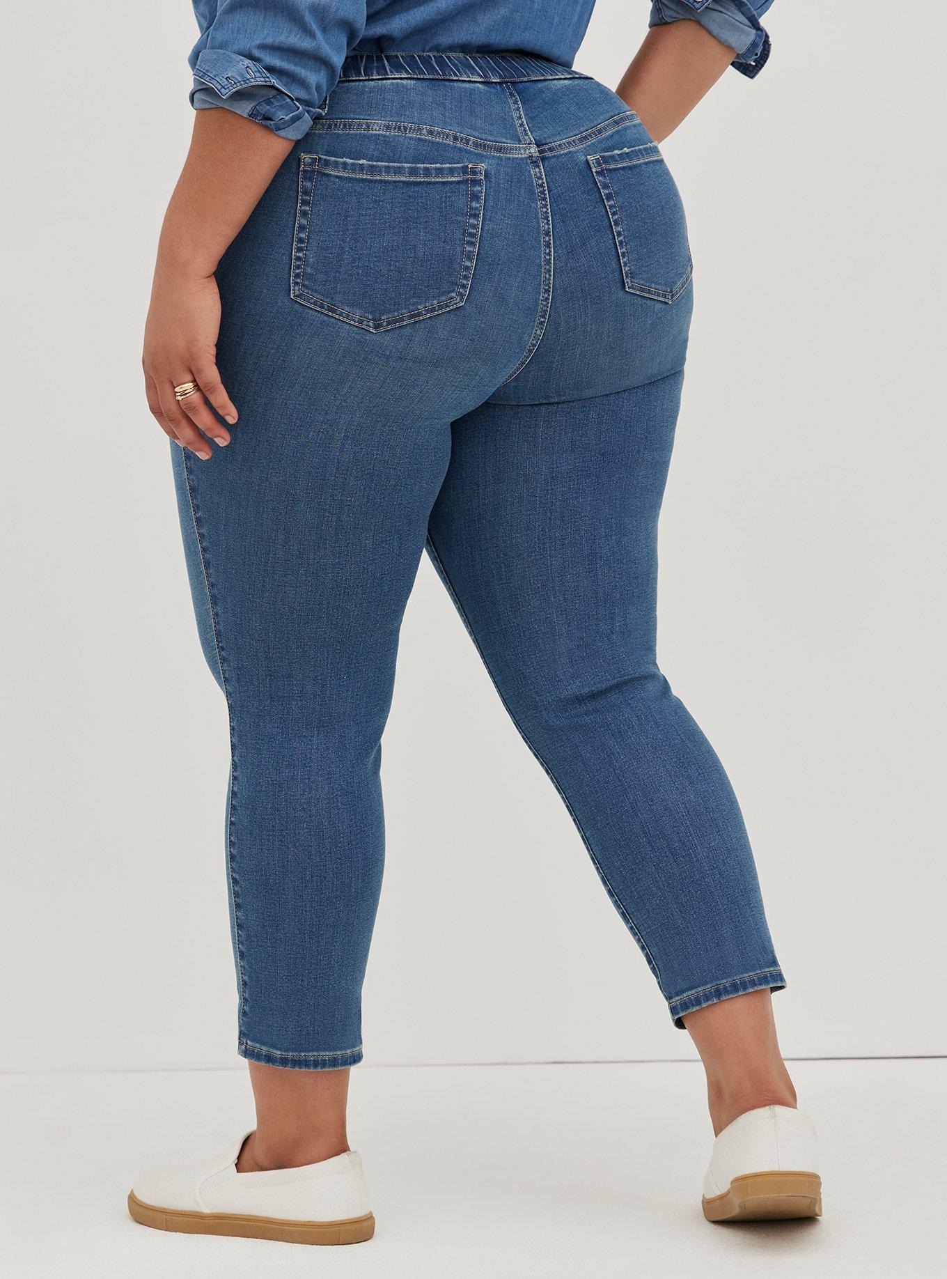 Crop Pull-On Boyfriend Super Soft Mid-Rise Jean, MARITIME, alternate