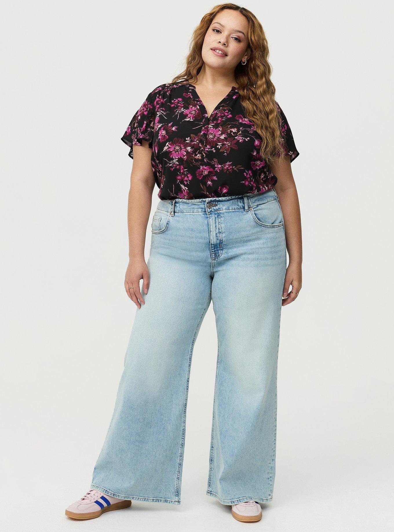 Harper Flutter Sleeve Blouse, WHIMSICAL DAISY FLORAL BLACK, alternate