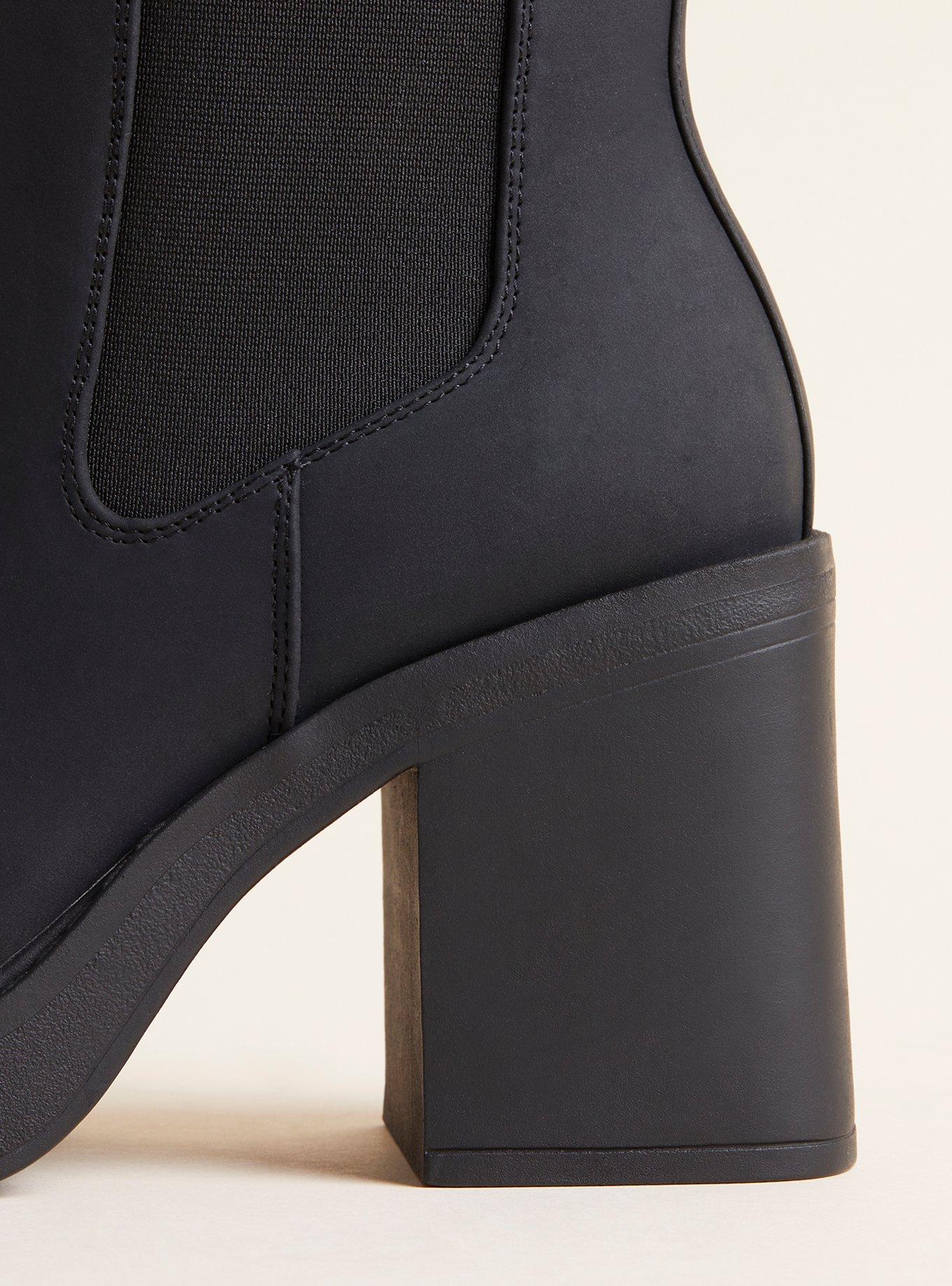 dioon platform chelsea bootie