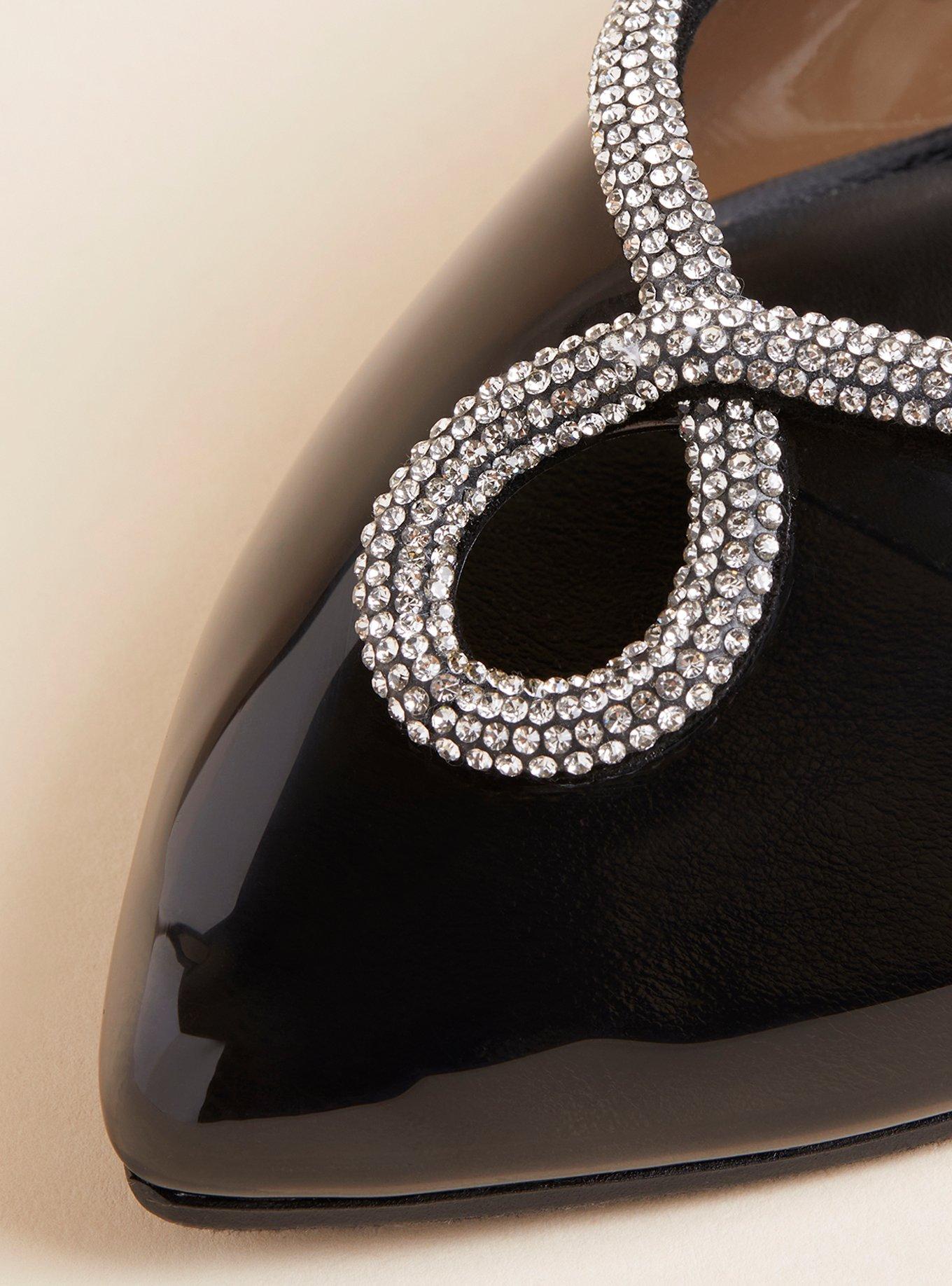 pointed toe slingback