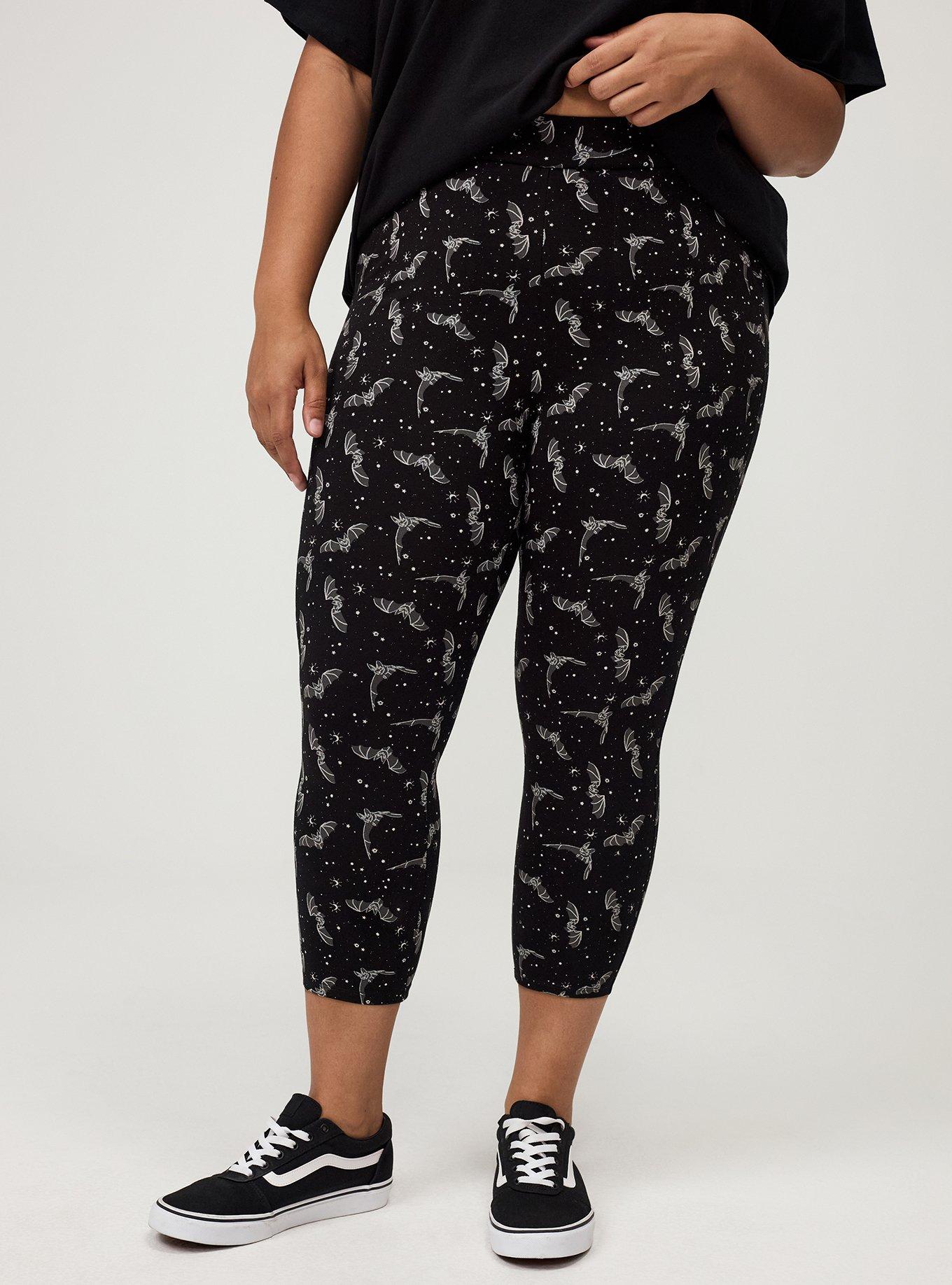 Capri Pocket Legging, SPACE BATS  BLACK, alternate