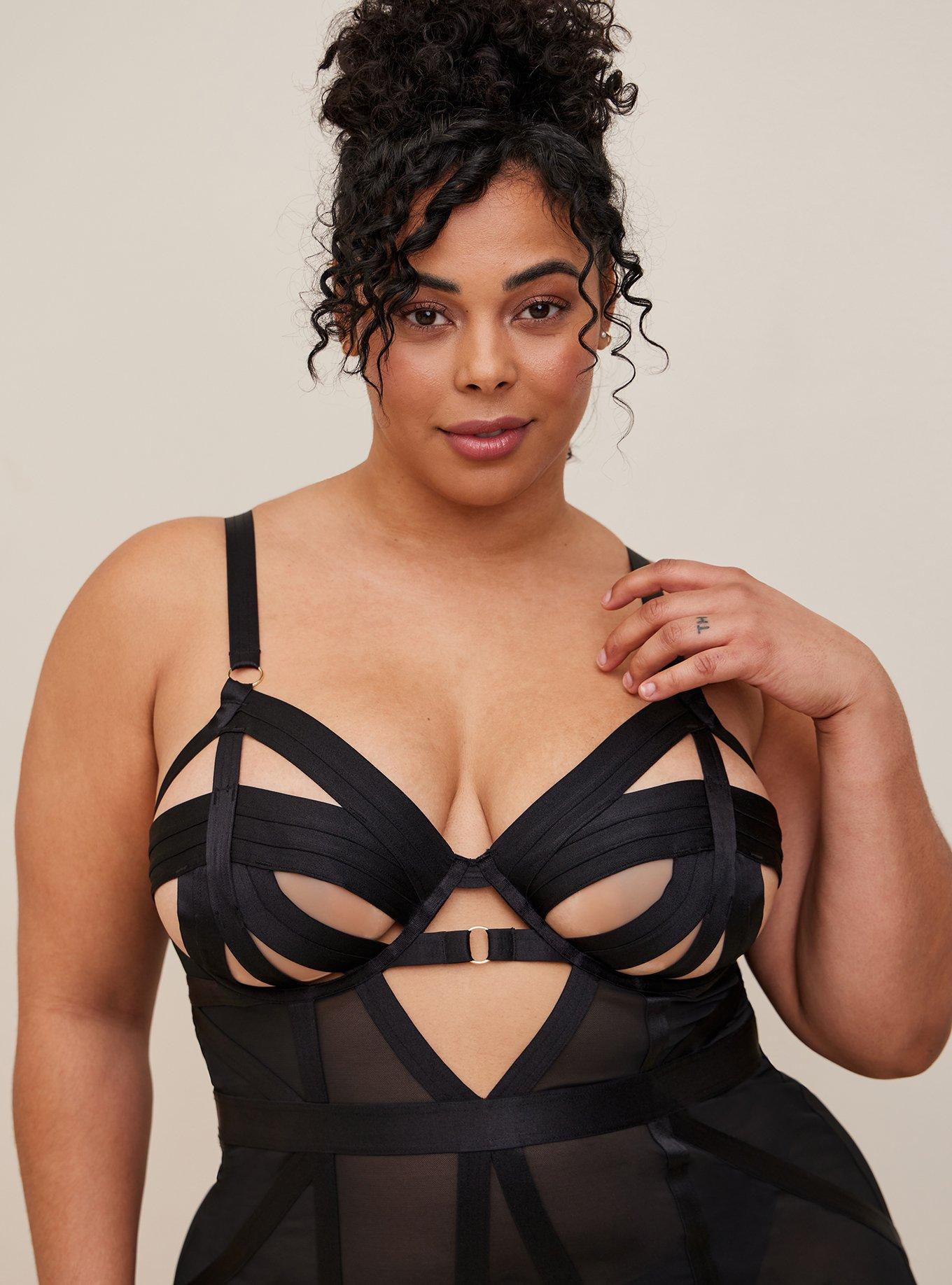 Plus Size - Straps And Rings Satin Underwire Bra With Mesh Cup