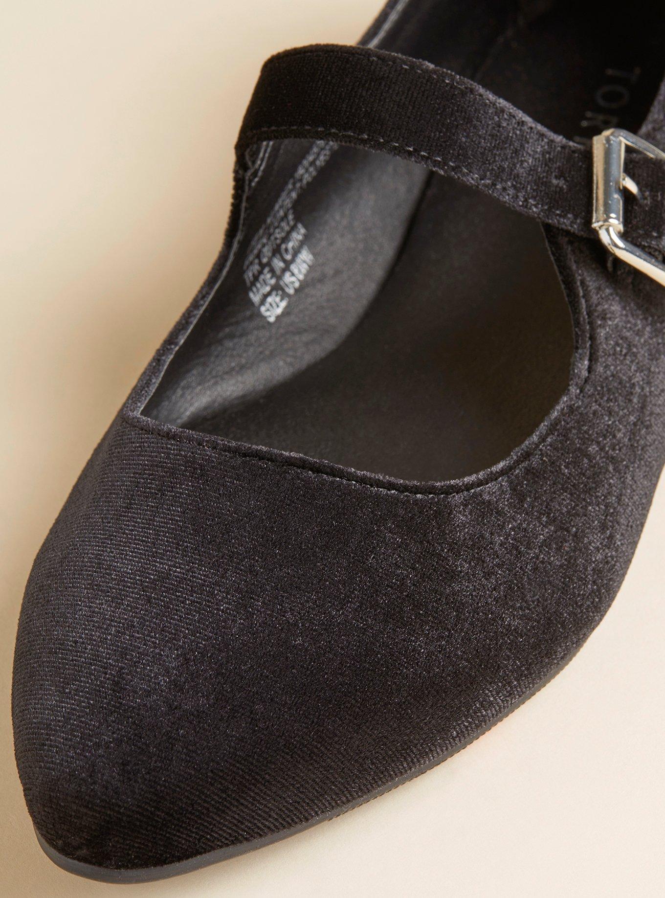 pointed toe mary janes