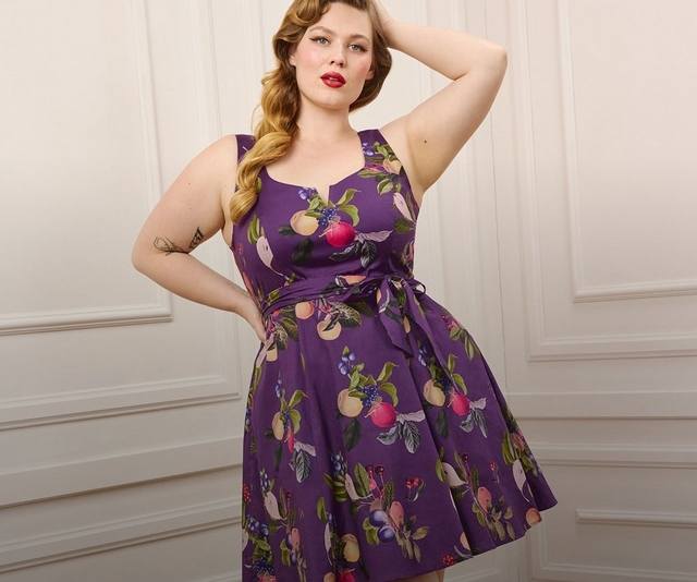 Retro Chic brand campaign image