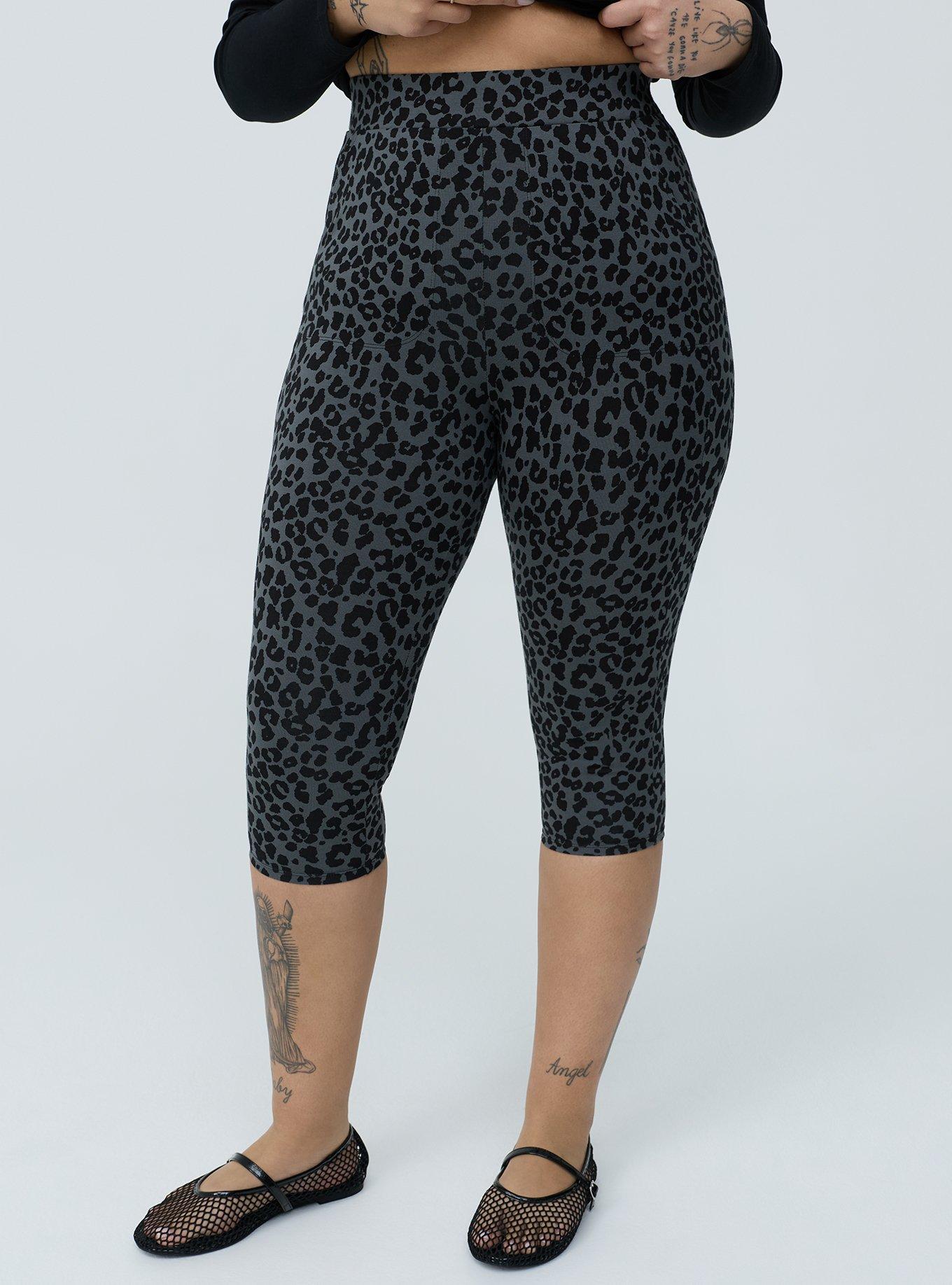 Pedal Pusher Pocket Legging, REAL DEAL LEO GREY, alternate