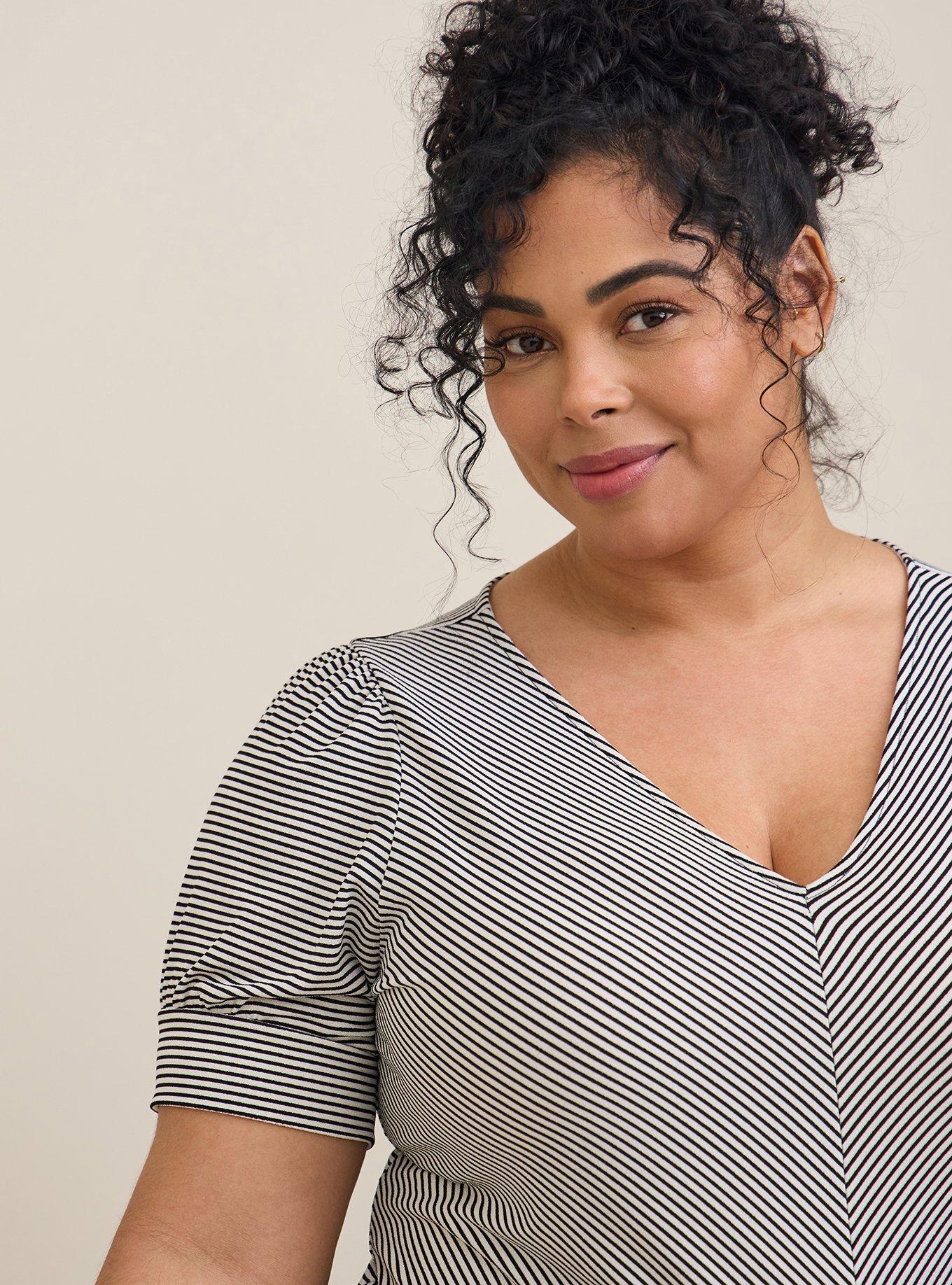 Plus Size - Studio Crepe V-Neck Puff Sleeve Top - Torrid