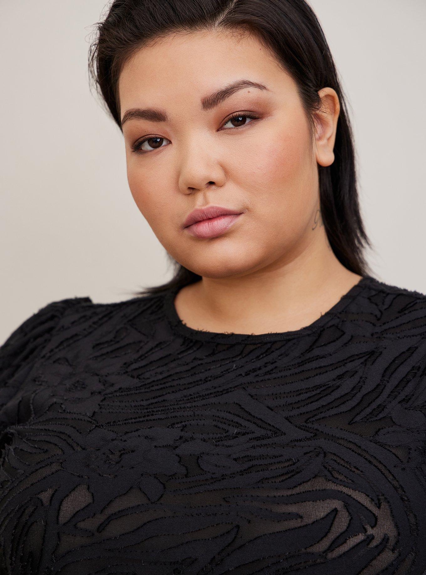 Plus Size Knit Jacquard Crew Neck Flutter Sleeve Tee, DEEP BLACK, alternate