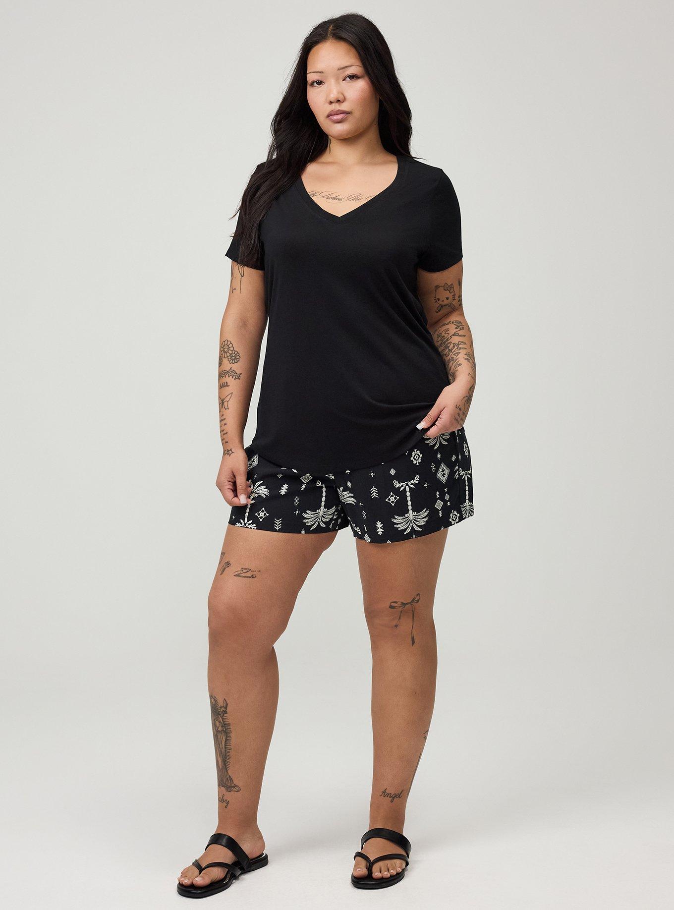 Girlfriend Signature Jersey V-Neck Tee, DEEP BLACK, alternate