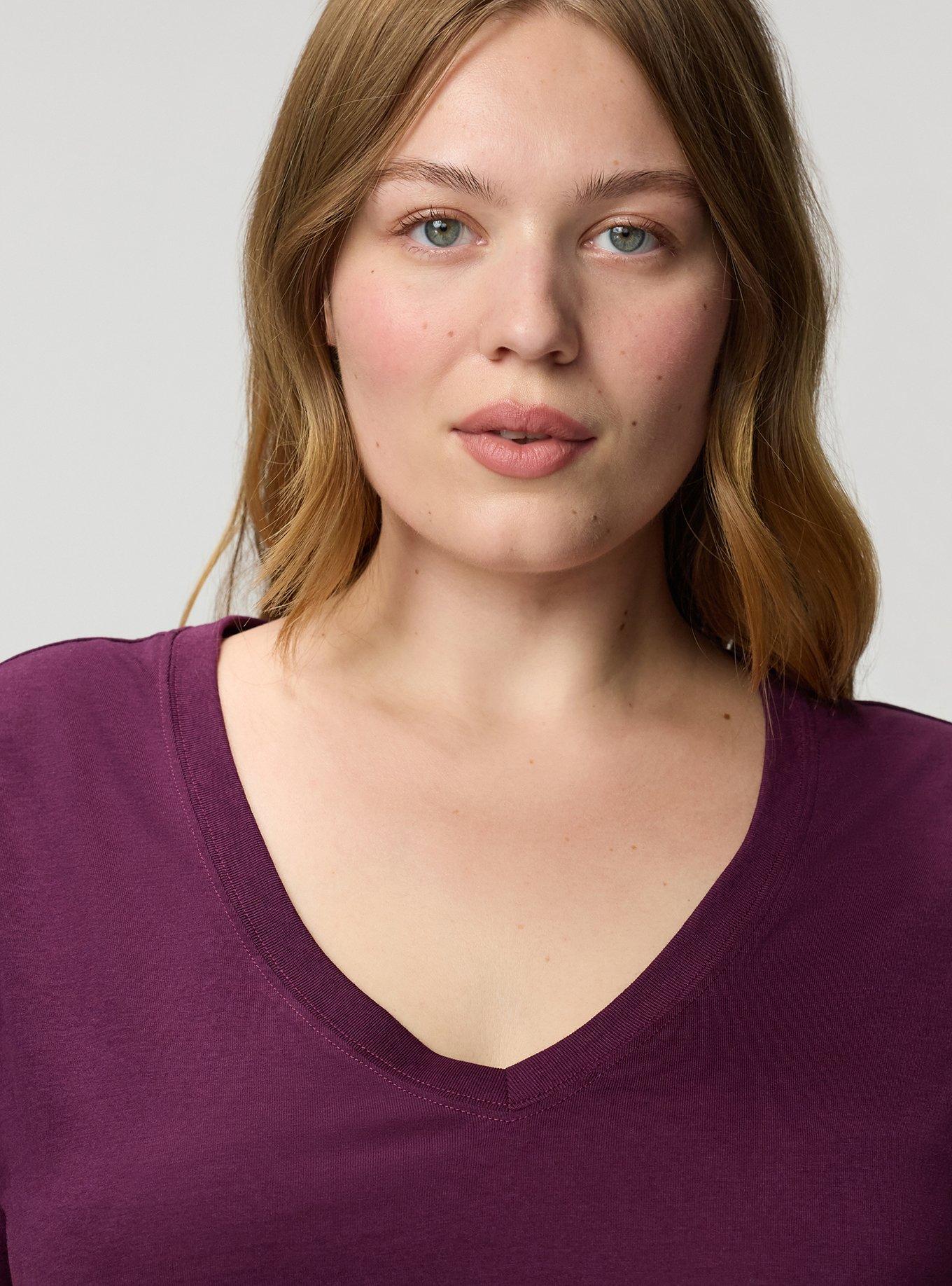 Girlfriend Signature Jersey V-Neck Tee, WINTER BLOOM, alternate