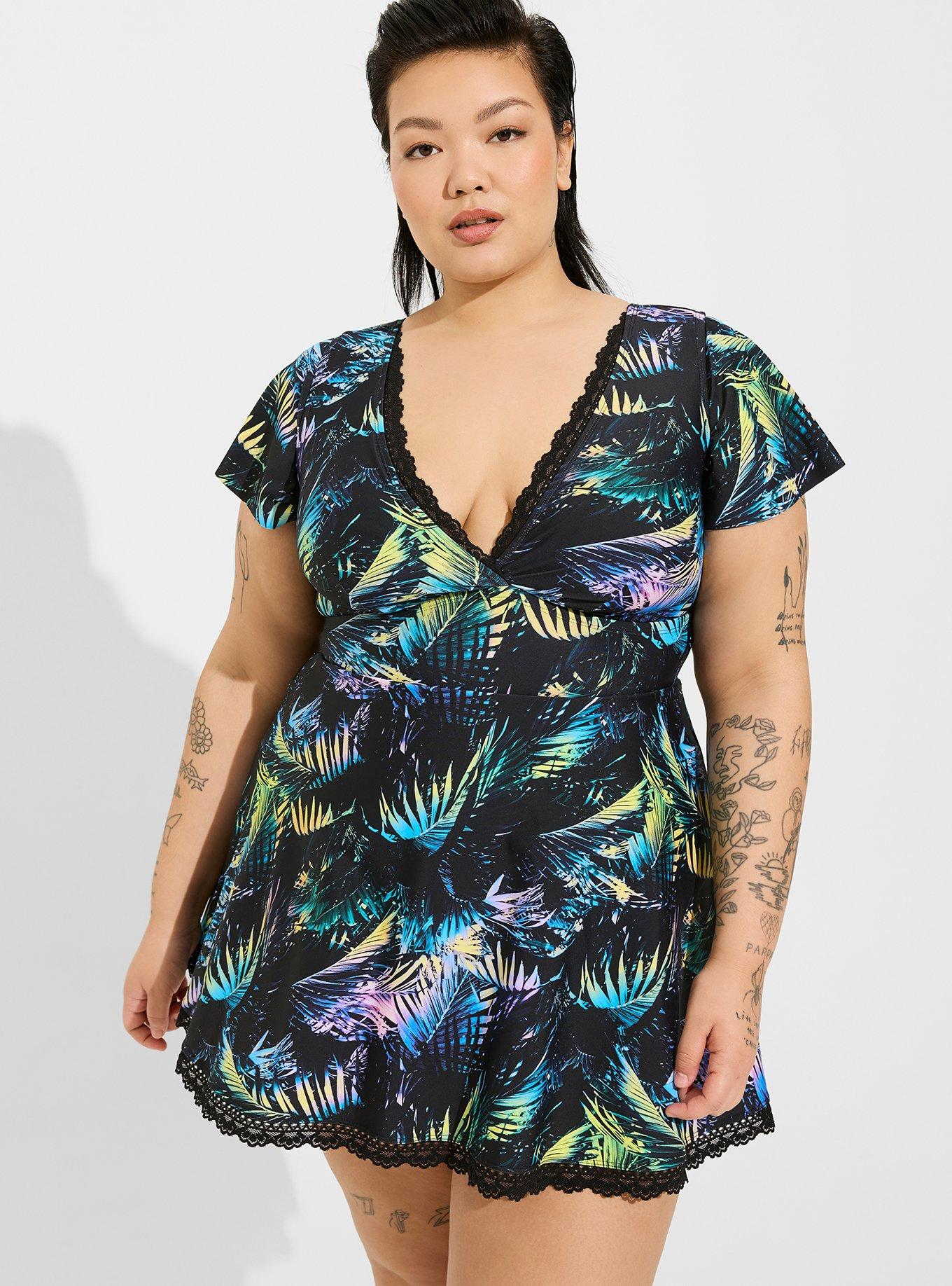 YOURS Curve Plus Size Black Mixed Tropical Print Jersey Shorts