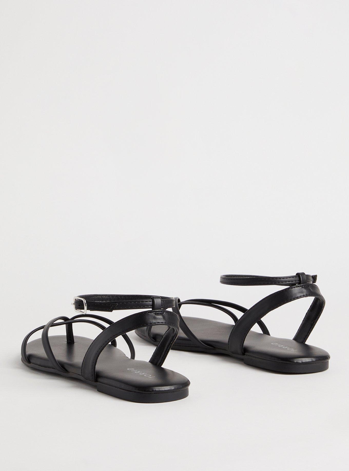 Torrid black sandals hotsell