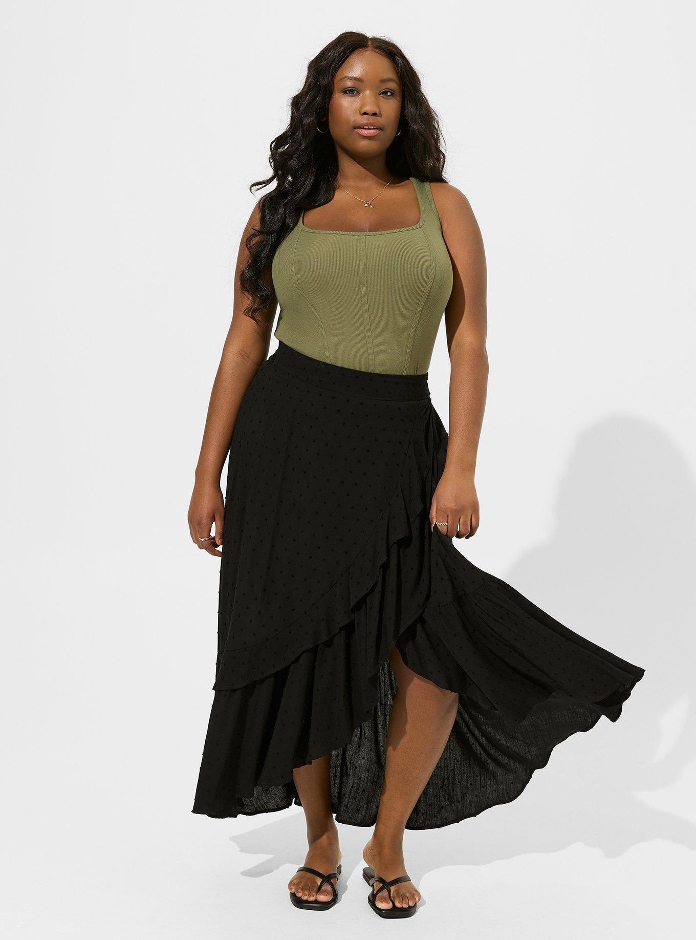 Black high papillary low ruffle skirt