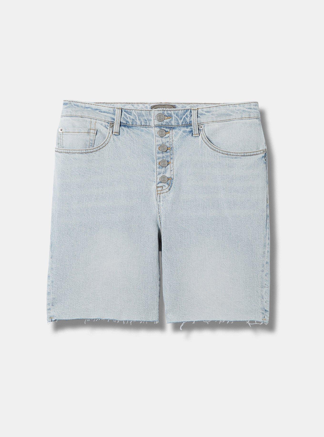 Relaxed Bermuda Classic Denim Mid-Rise Short