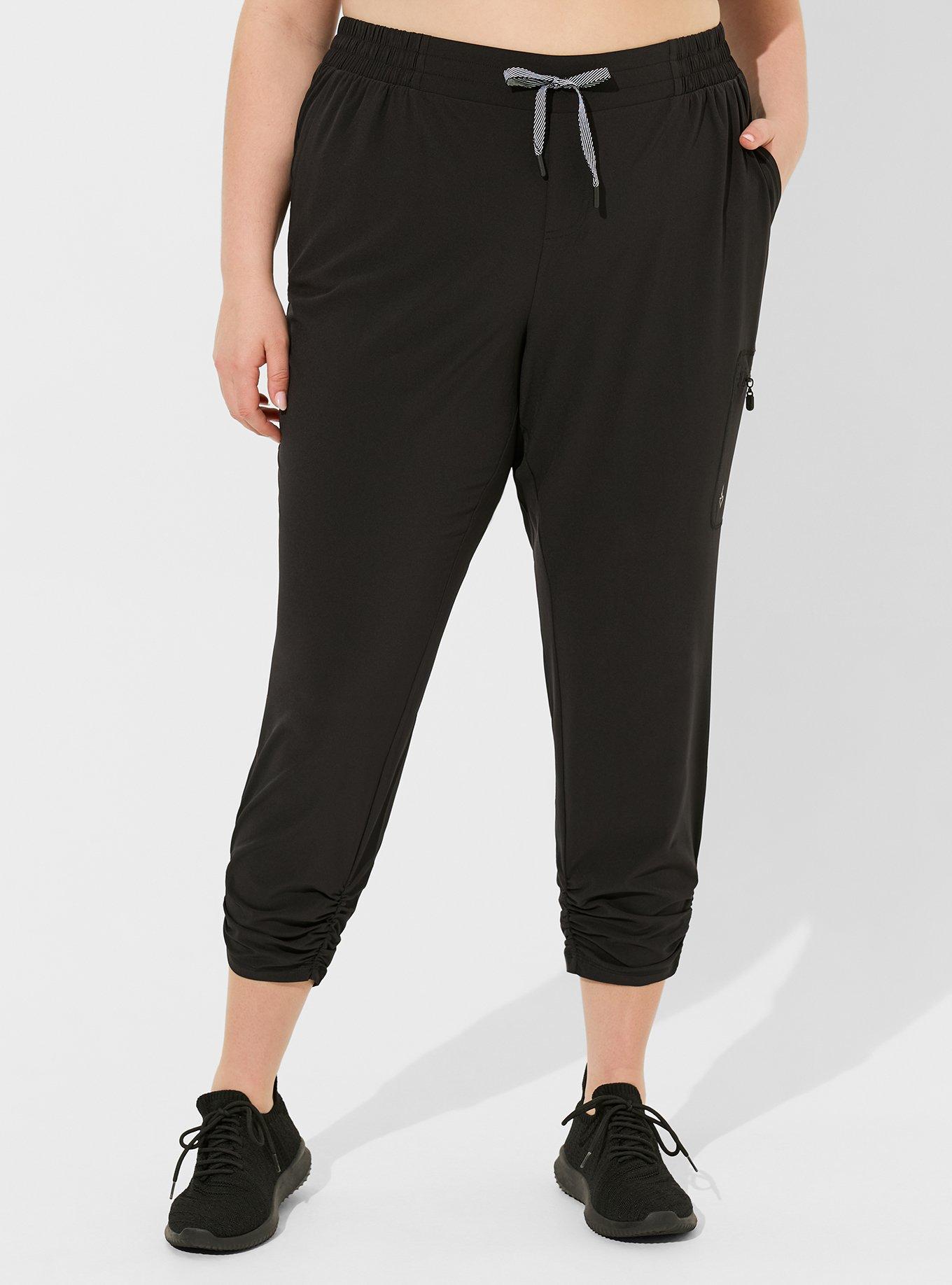 Happy Camper Stretch Woven Ruched Capri Active Pant