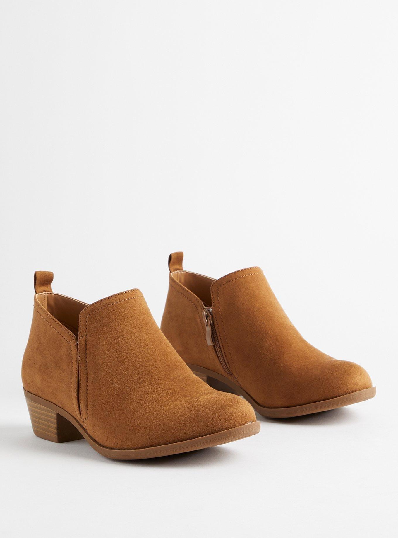 Side Dip Ankle Bootie (WW